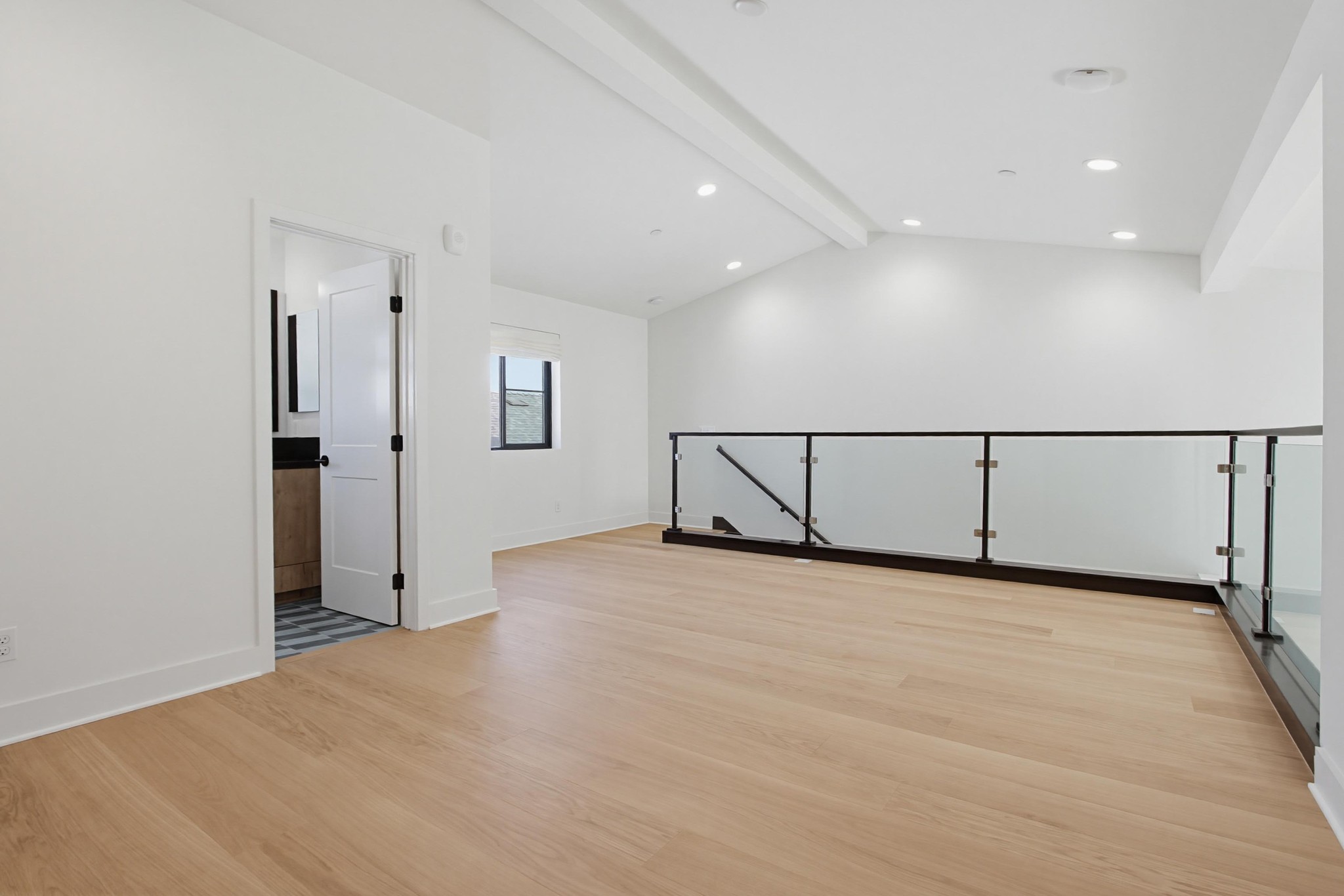 Virtual tour photo 33 of 70 for 1502 Livorno Pl #207