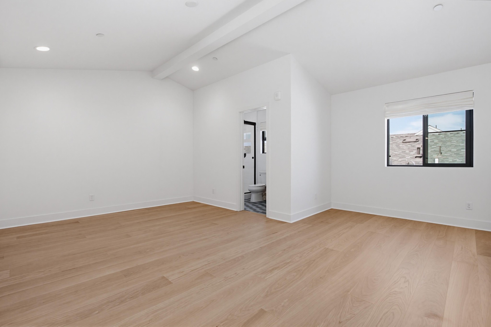 Virtual tour photo 34 of 70 for 1502 Livorno Pl #207