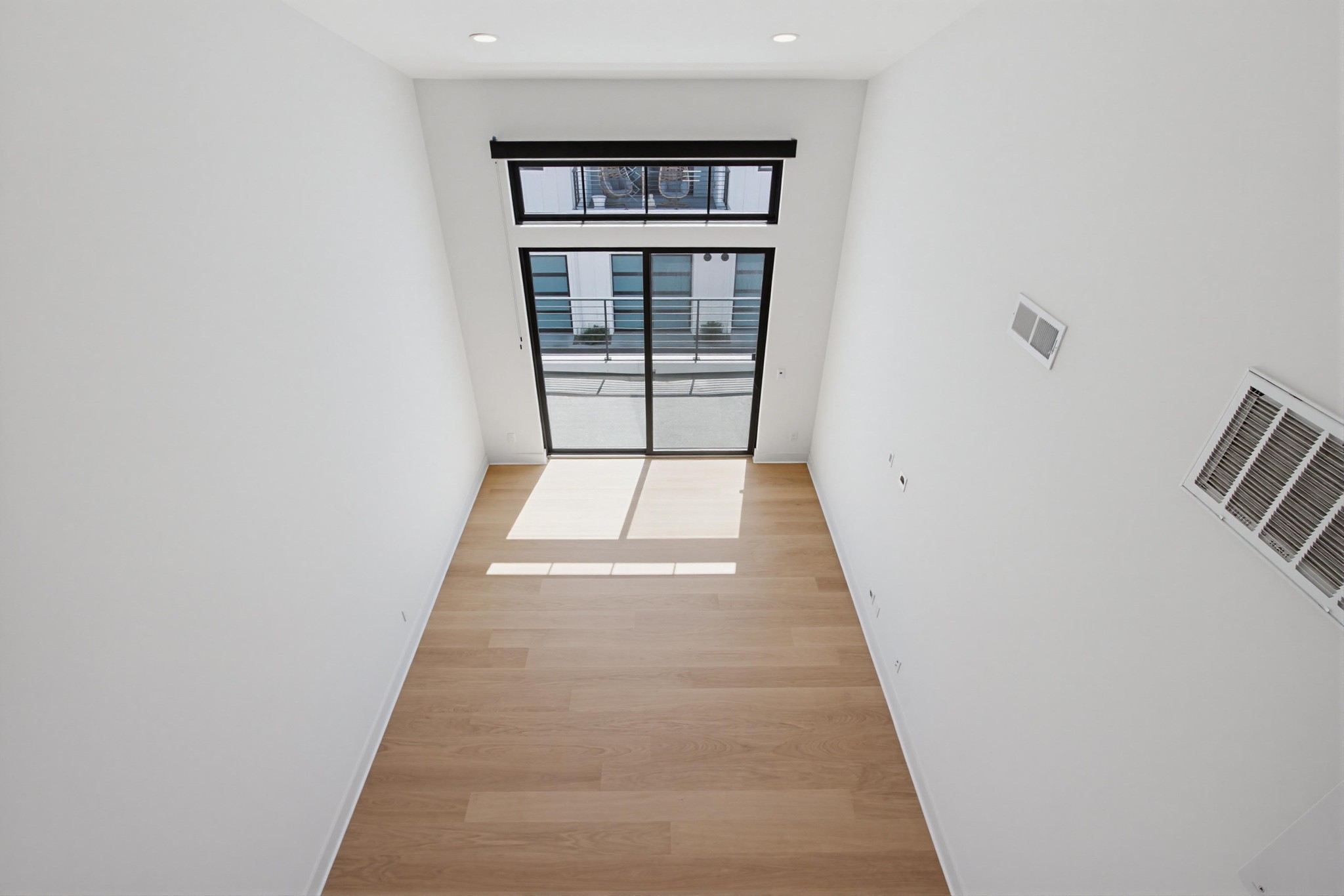 Virtual tour photo 37 of 70 for 1502 Livorno Pl #207