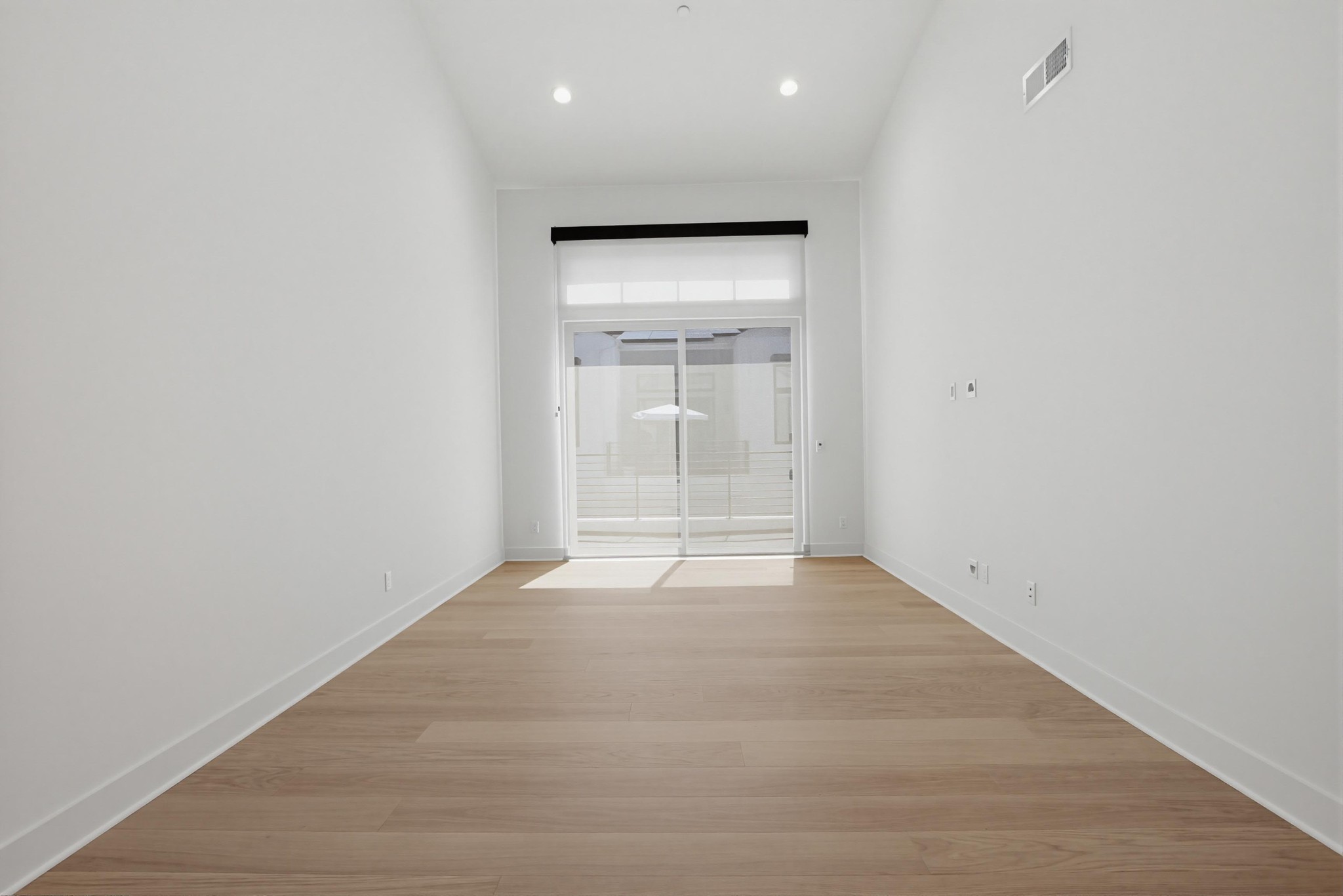 Virtual tour photo 42 of 70 for 1502 Livorno Pl #207