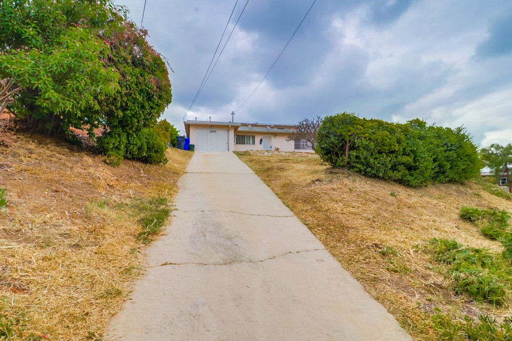 Virtual tour photo 3 of 51 for 1505 Parrot St