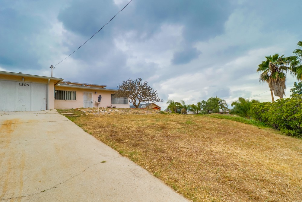 Virtual tour photo 4 of 51 for 1505 Parrot St