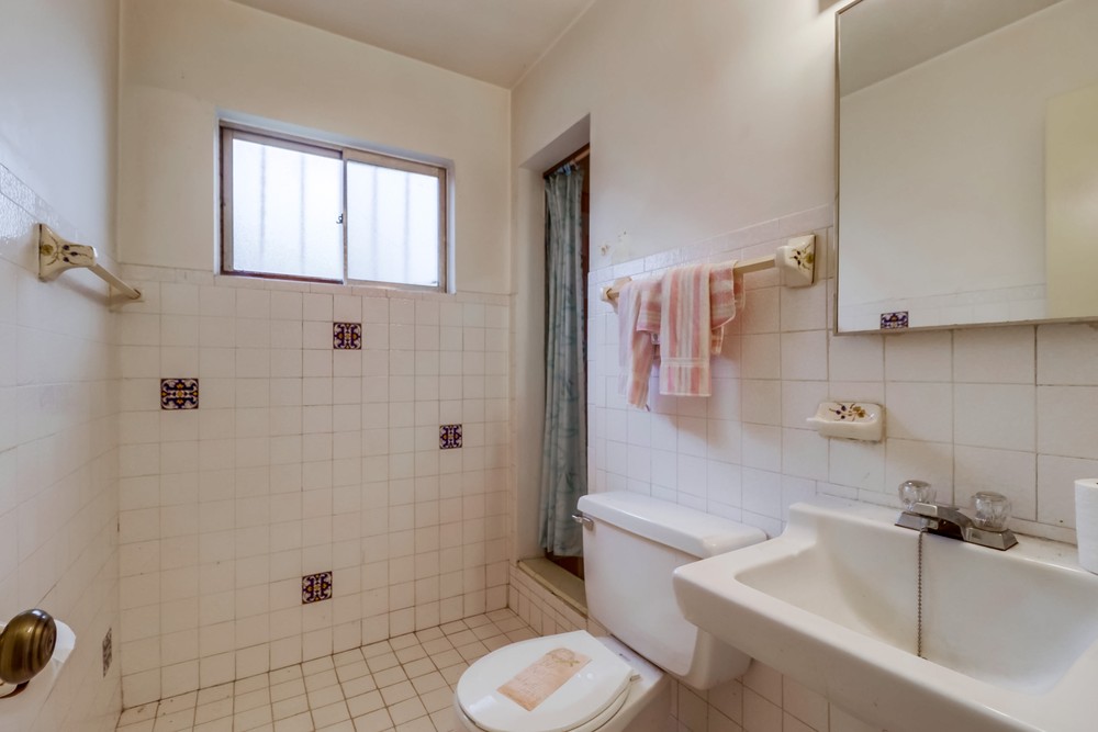 Virtual tour photo 42 of 51 for 1505 Parrot St