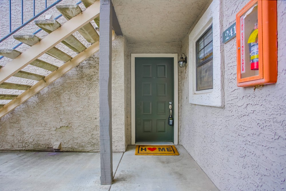 Virtual tour photo 5 of 36 for 15062 Avenida Venusto UNIT 241