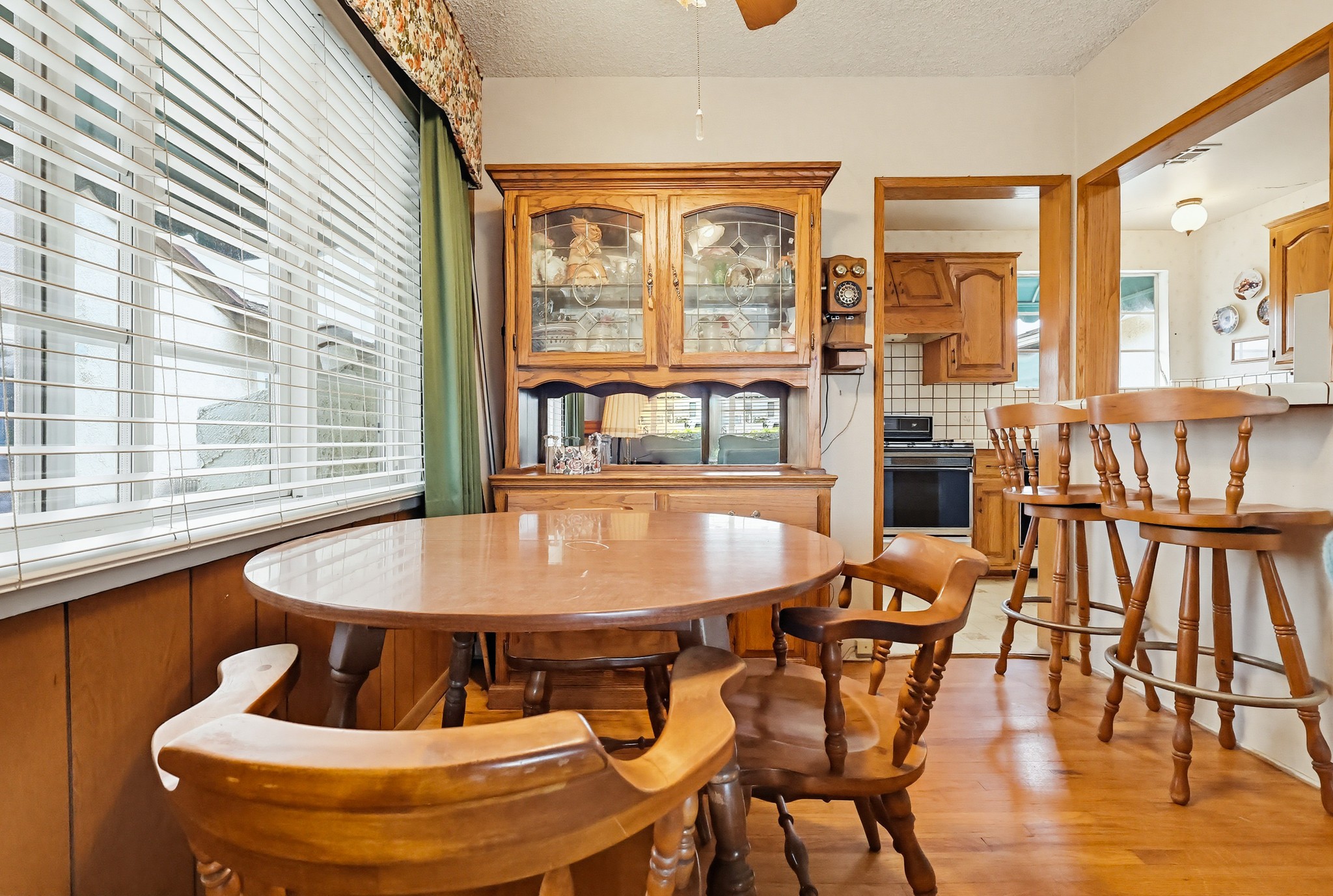 Virtual tour photo 16 of 76 for 1509 W Santa Cruz St