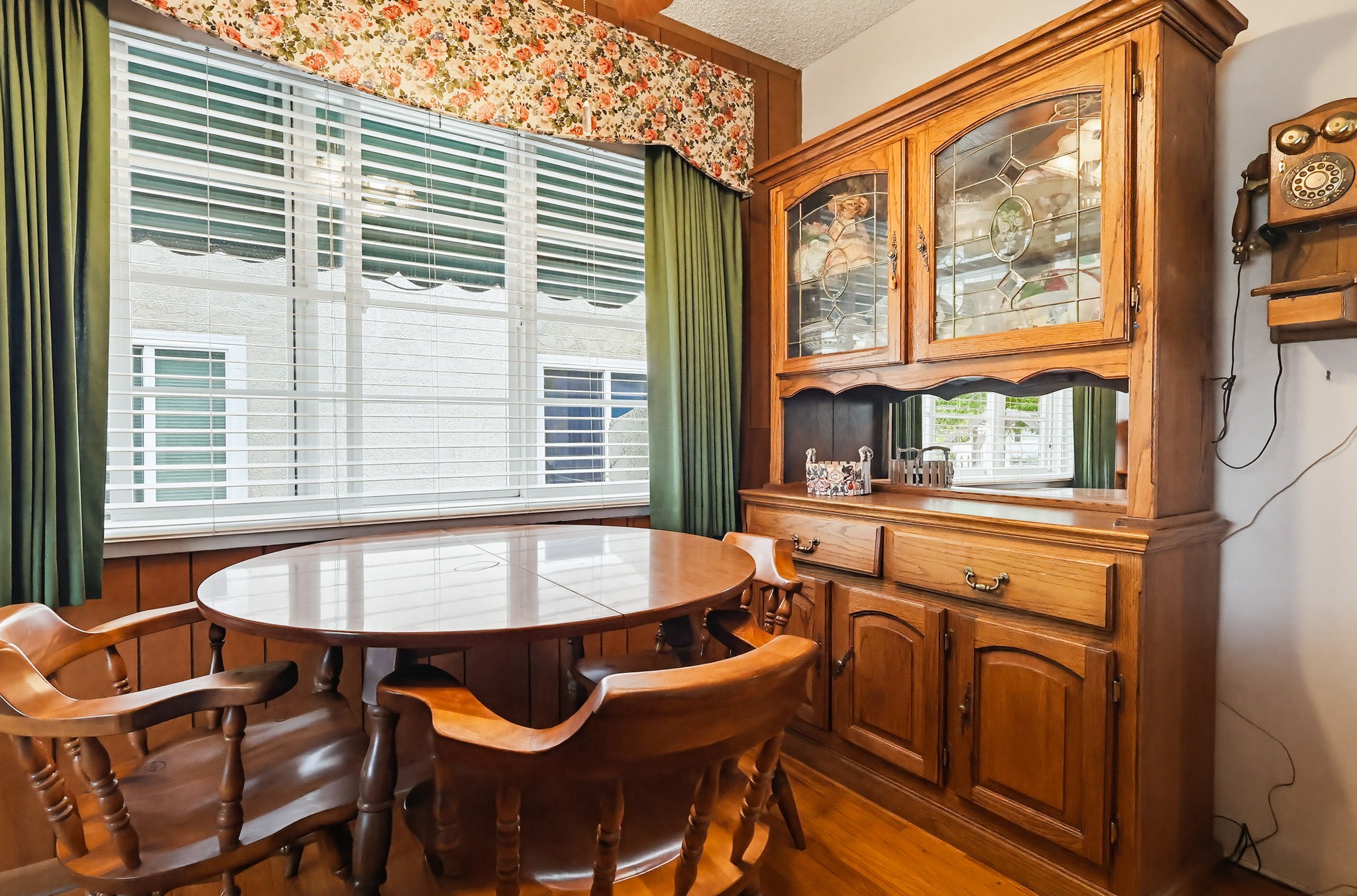 Virtual tour photo 17 of 76 for 1509 W Santa Cruz St
