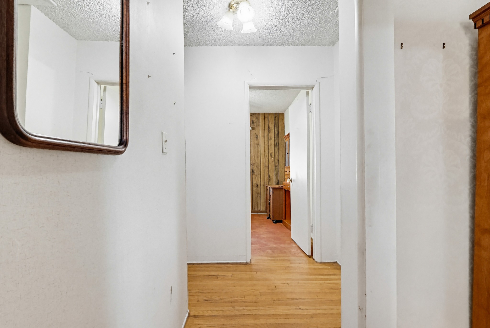 Virtual tour photo 33 of 76 for 1509 W Santa Cruz St
