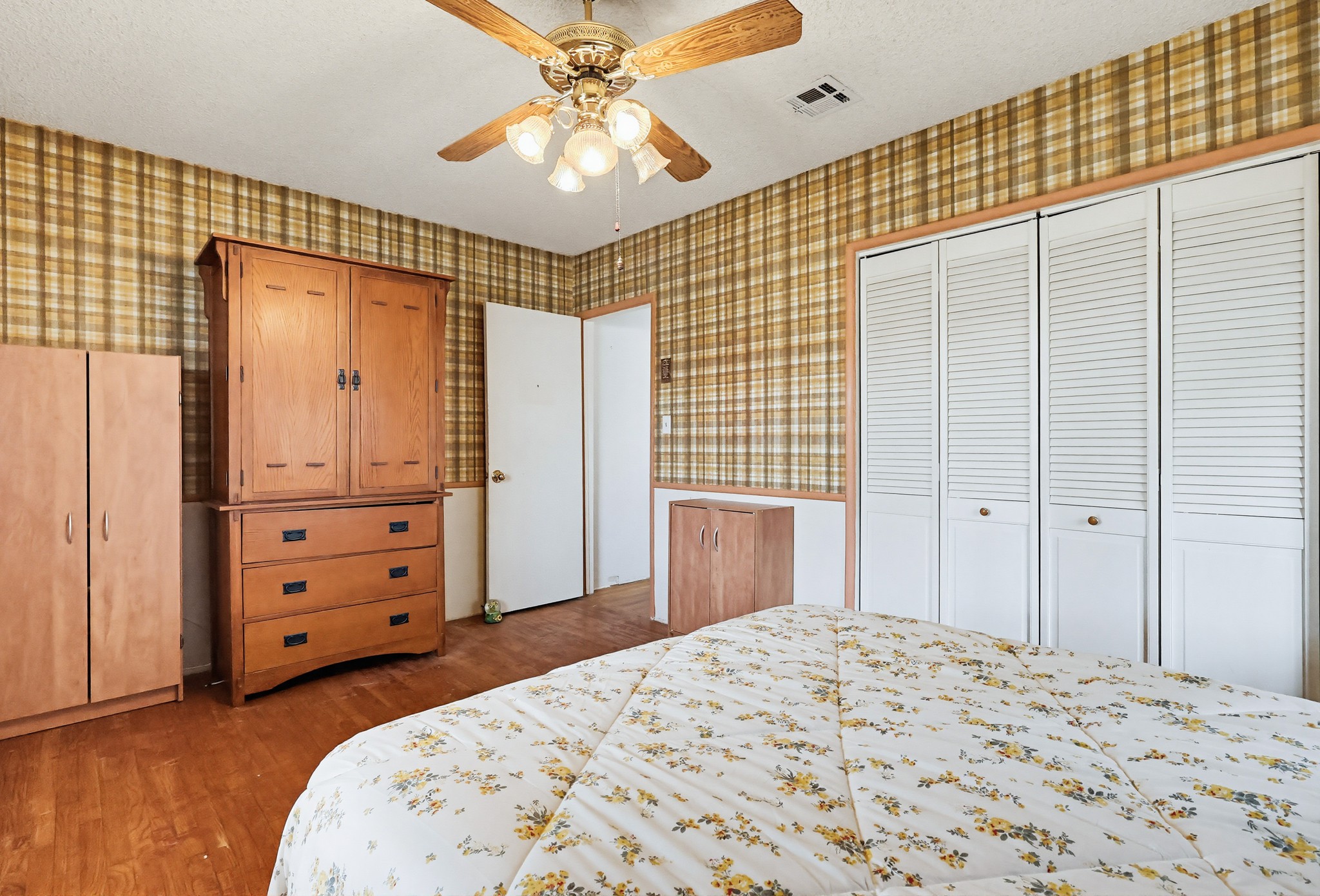 Virtual tour photo 49 of 76 for 1509 W Santa Cruz St
