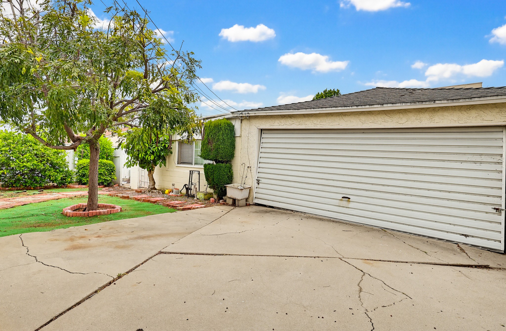Virtual tour photo 69 of 76 for 1509 W Santa Cruz St