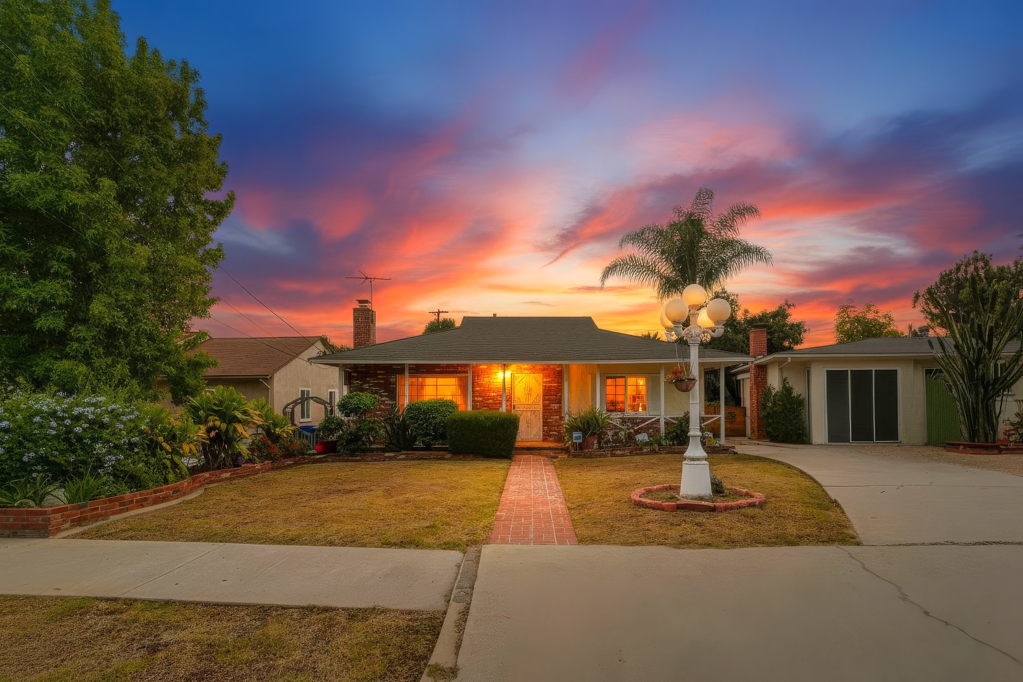Virtual tour photo 77 of 76 for 1509 W Santa Cruz St