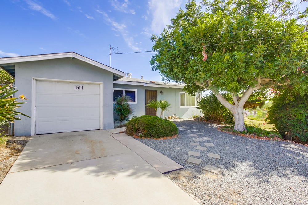 Virtual tour photo 5 of 36 for 1511 Parrot St
