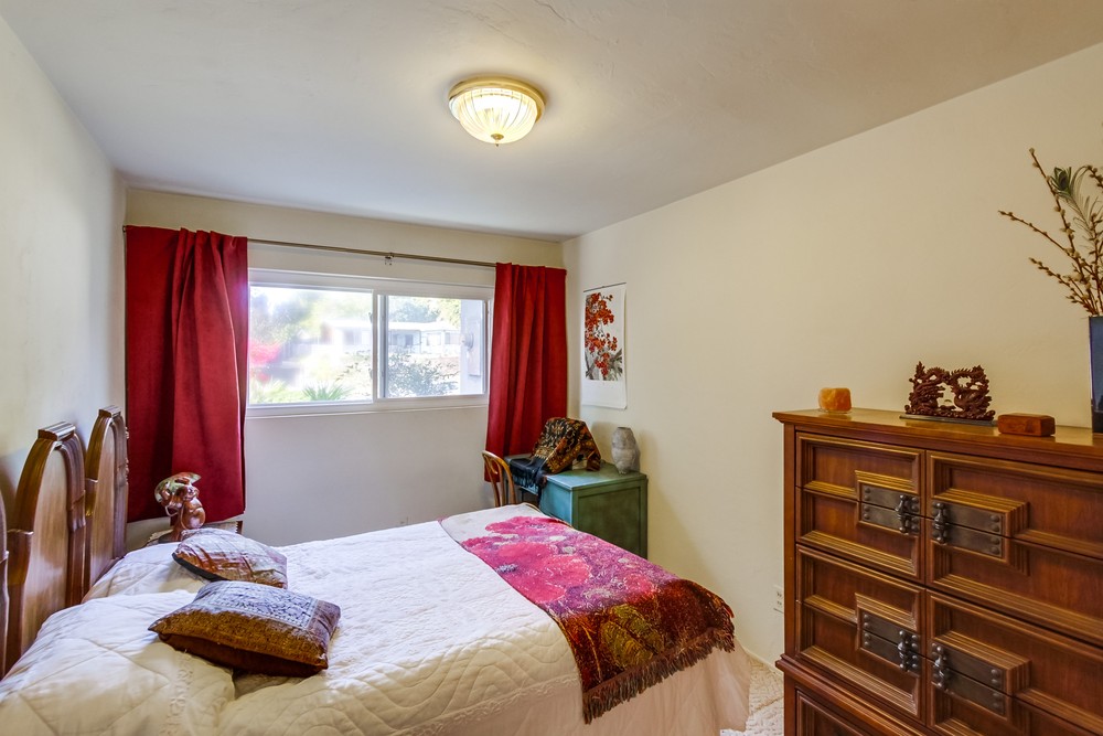 Virtual tour photo 17 of 36 for 1511 Parrot St