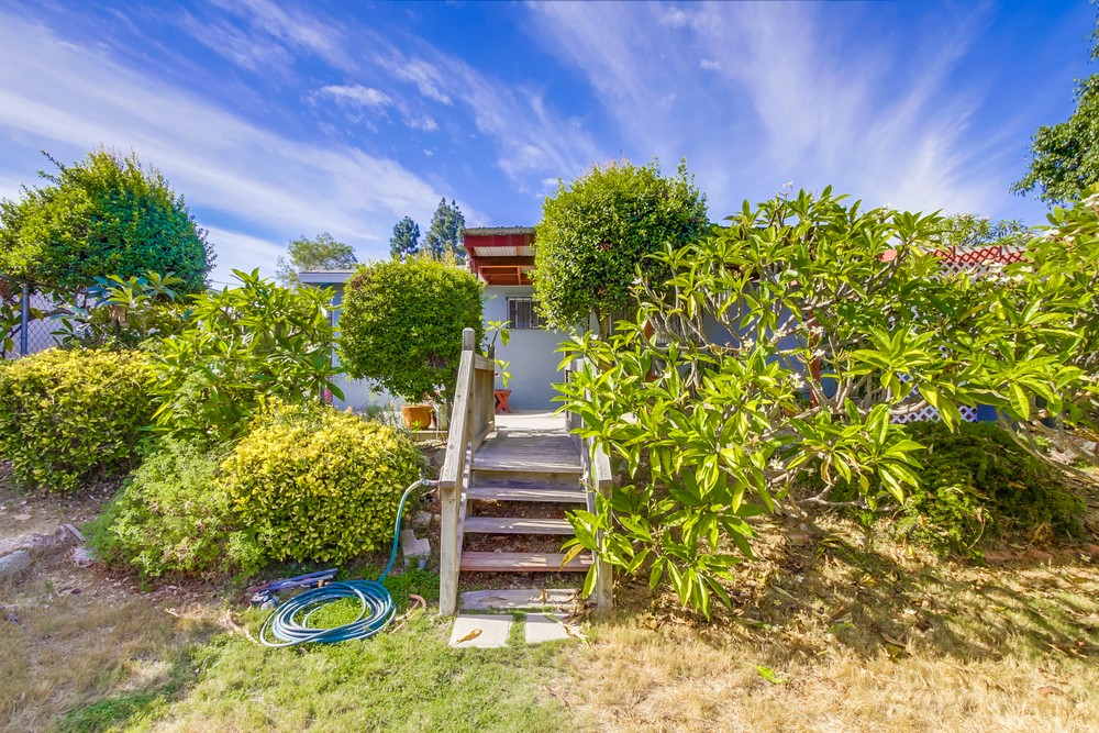 Virtual tour photo 32 of 36 for 1511 Parrot St