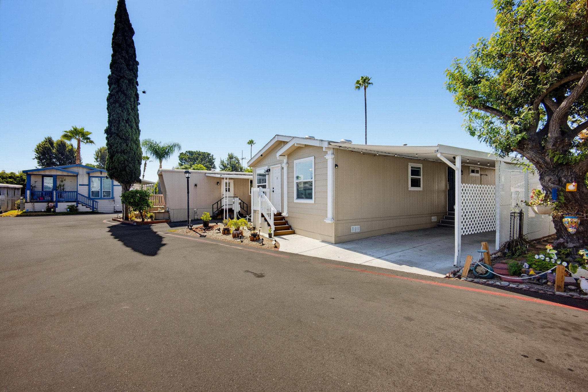 Virtual tour photo 5 of 35 for 1512 E 5th St Spc 95