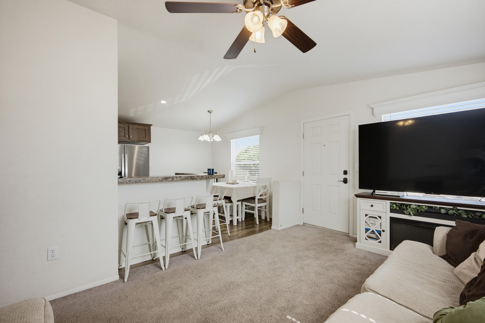 Virtual tour photo 9 of 35 for 1512 E 5th St Spc 95