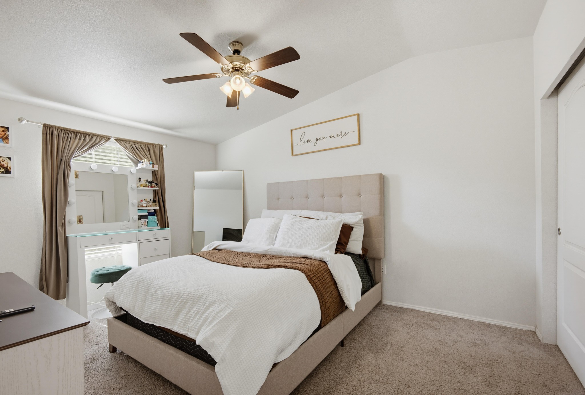 Virtual tour photo 22 of 35 for 1512 E 5th St Spc 95