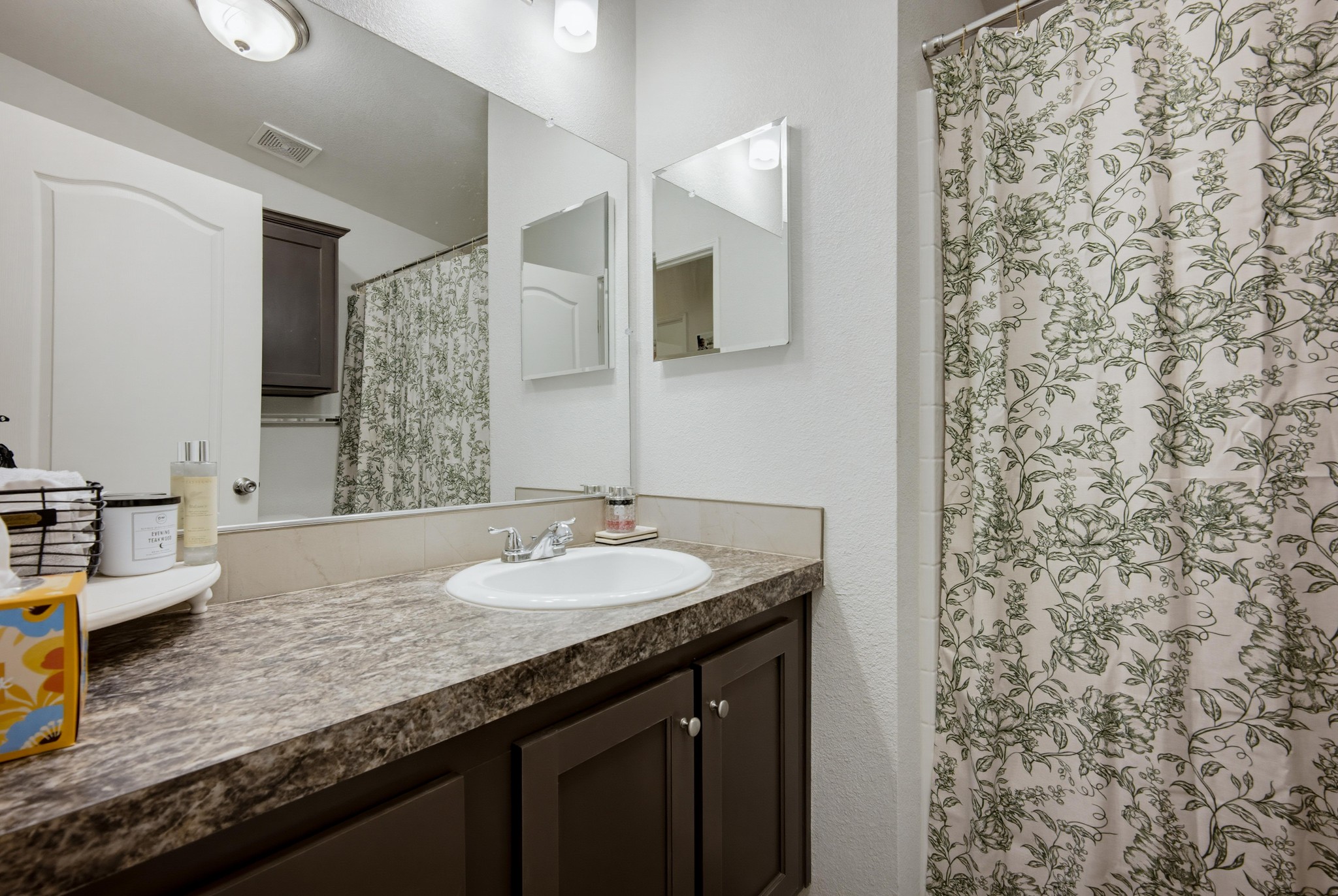 Virtual tour photo 26 of 35 for 1512 E 5th St Spc 95