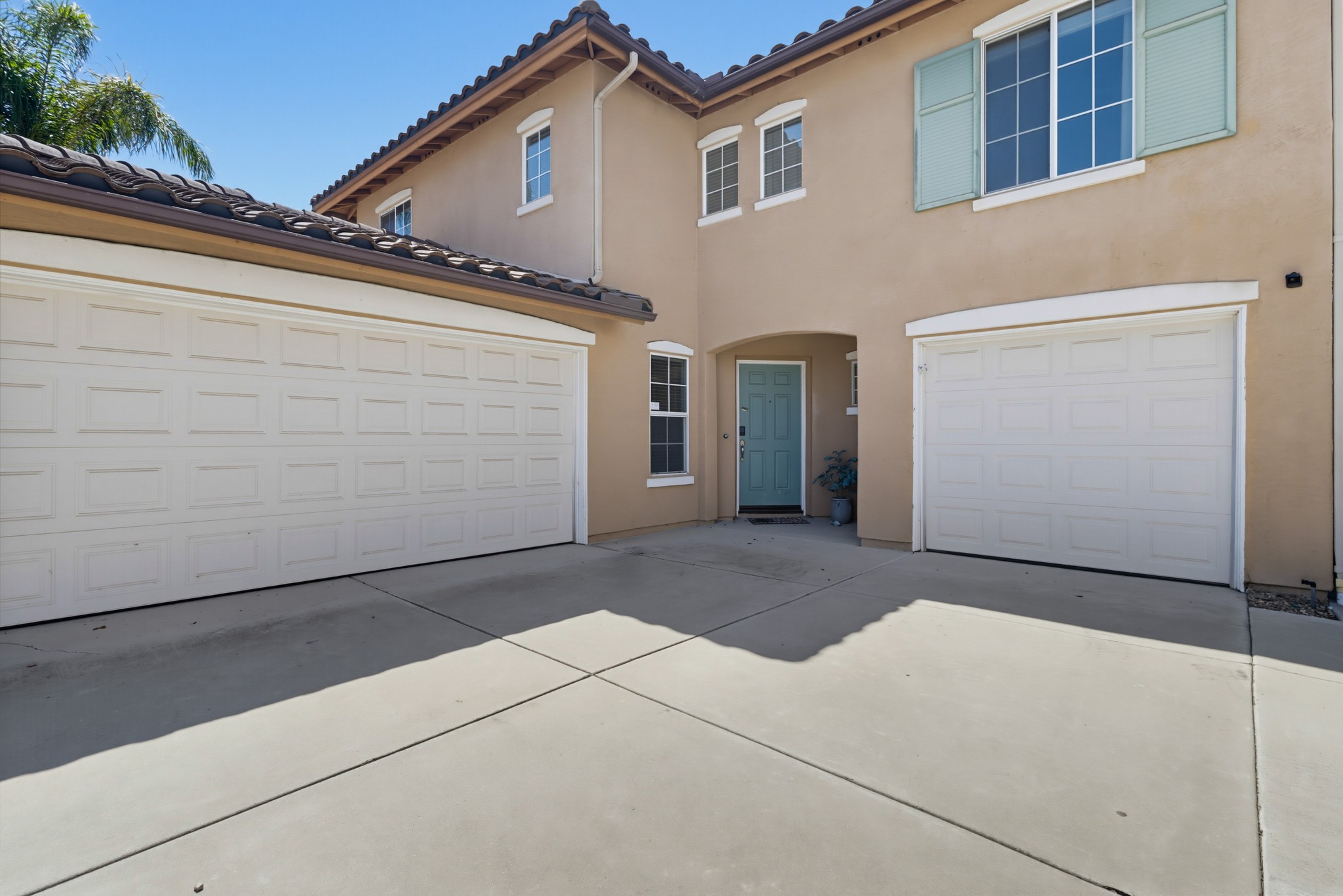 Virtual tour photo 6 of 60 for 1512 Welch Pl