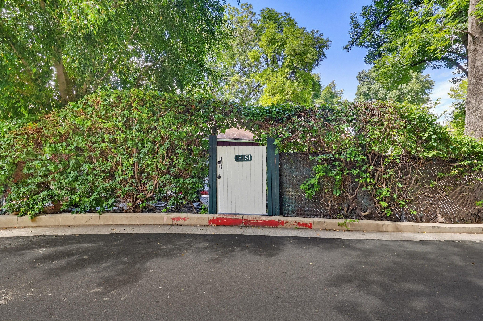 Virtual tour photo 3 of 93 for 15151 Encanto Dr, "Enchantment"
