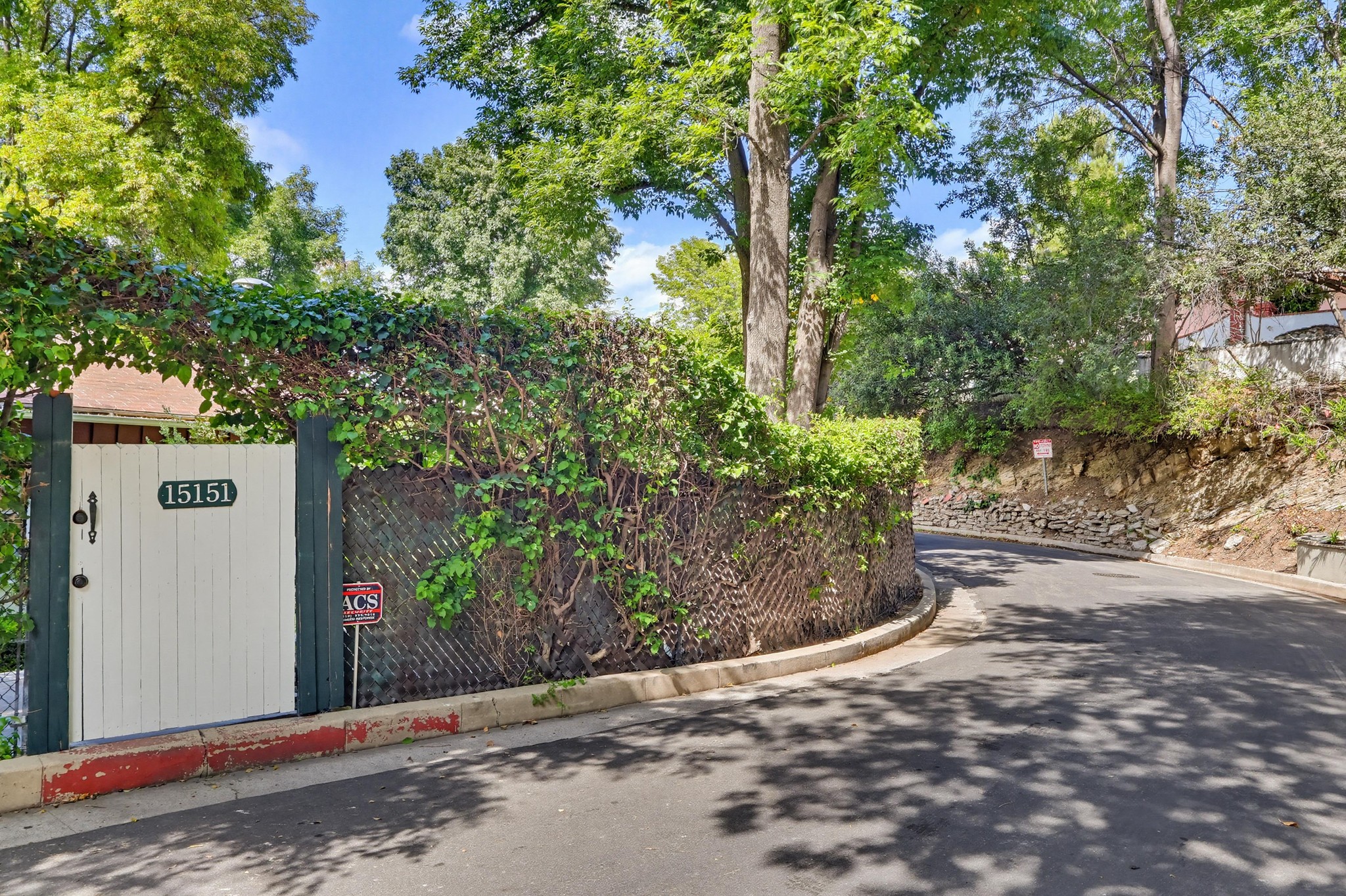 Virtual tour photo 4 of 93 for 15151 Encanto Dr, "Enchantment"