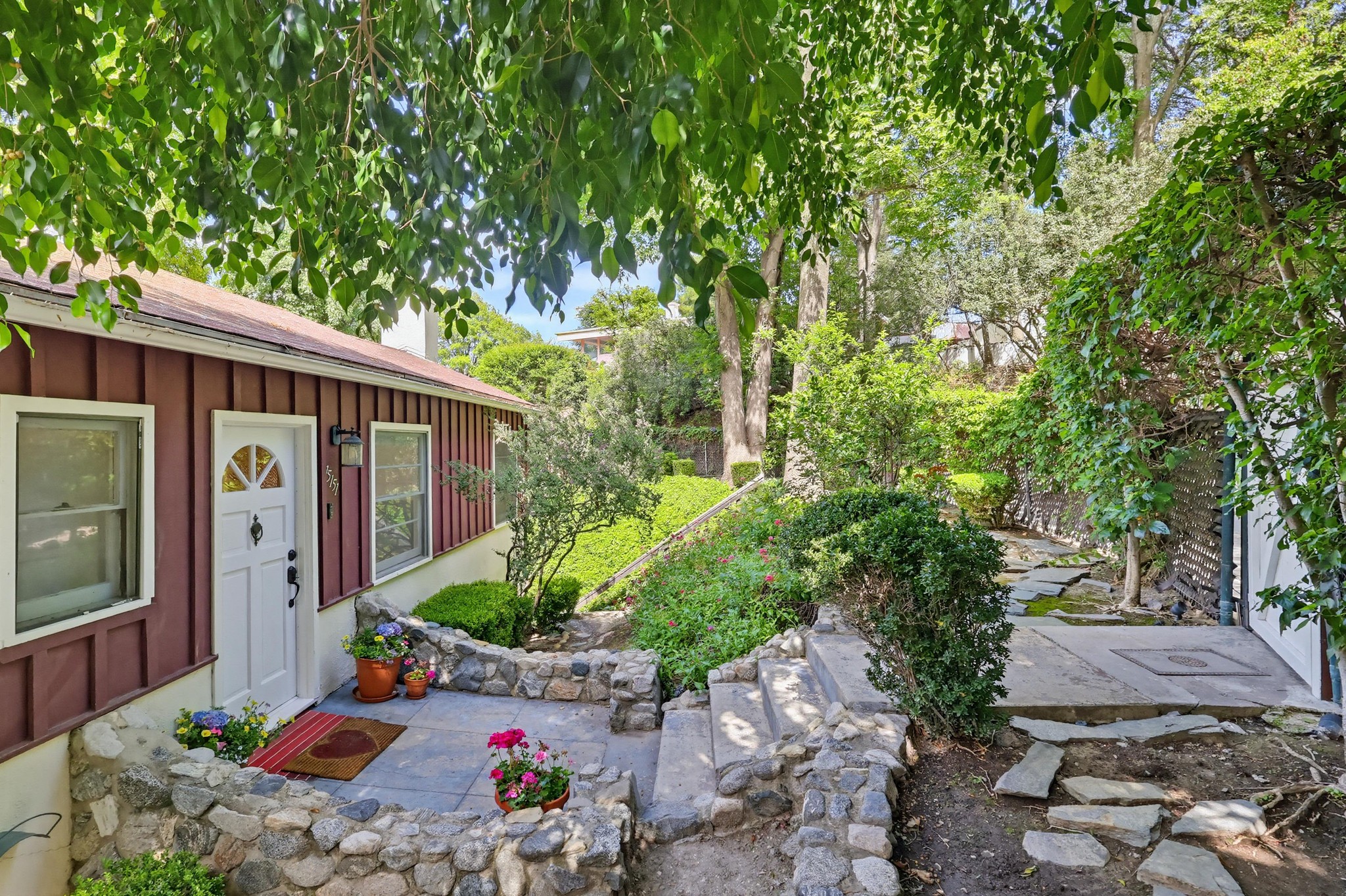 Virtual tour photo 11 of 93 for 15151 Encanto Dr, "Enchantment"