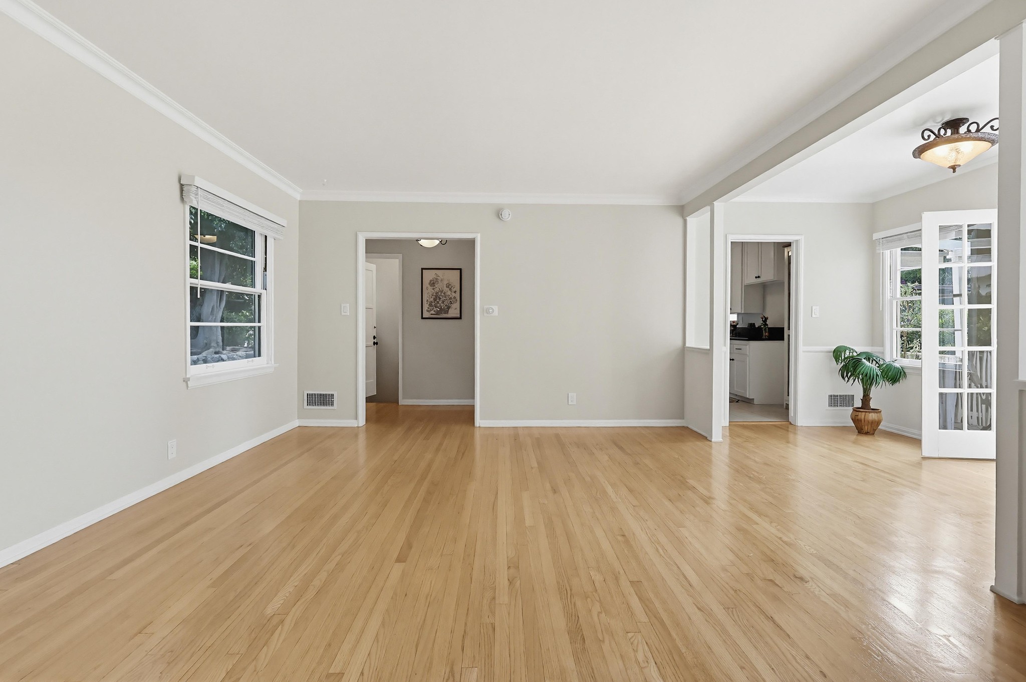 Virtual tour photo 22 of 93 for 15151 Encanto Dr, "Enchantment"