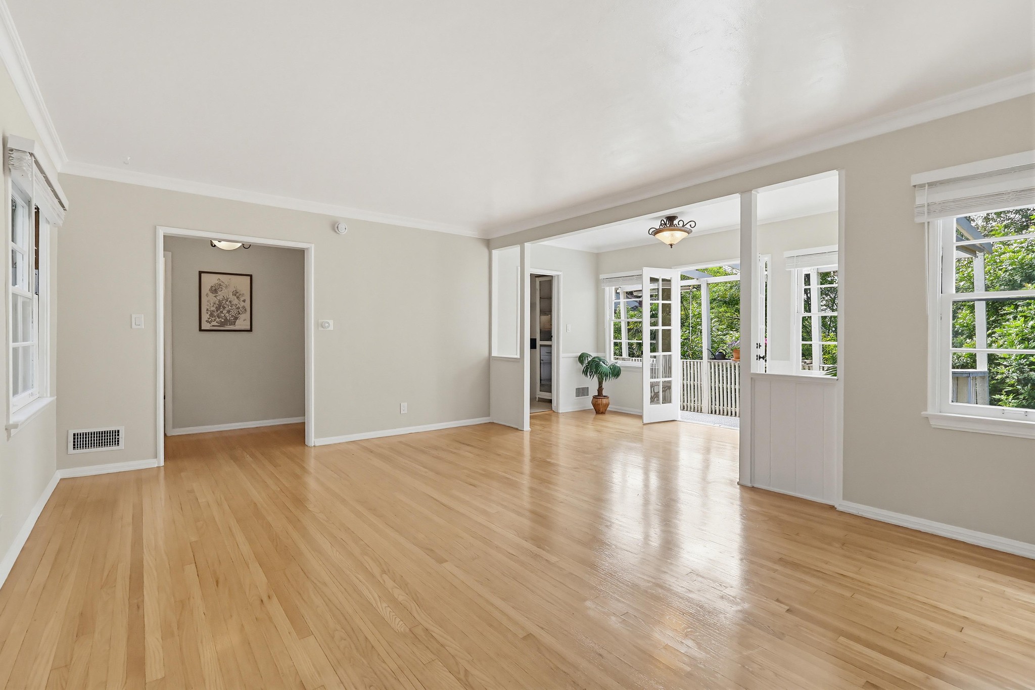 Virtual tour photo 23 of 93 for 15151 Encanto Dr, "Enchantment"