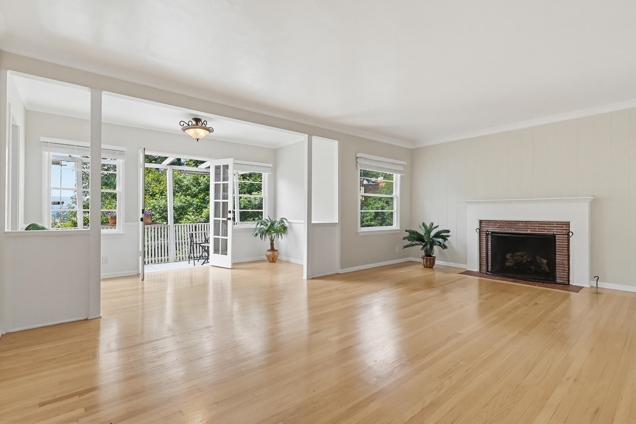Virtual tour photo 24 of 93 for 15151 Encanto Dr, "Enchantment"