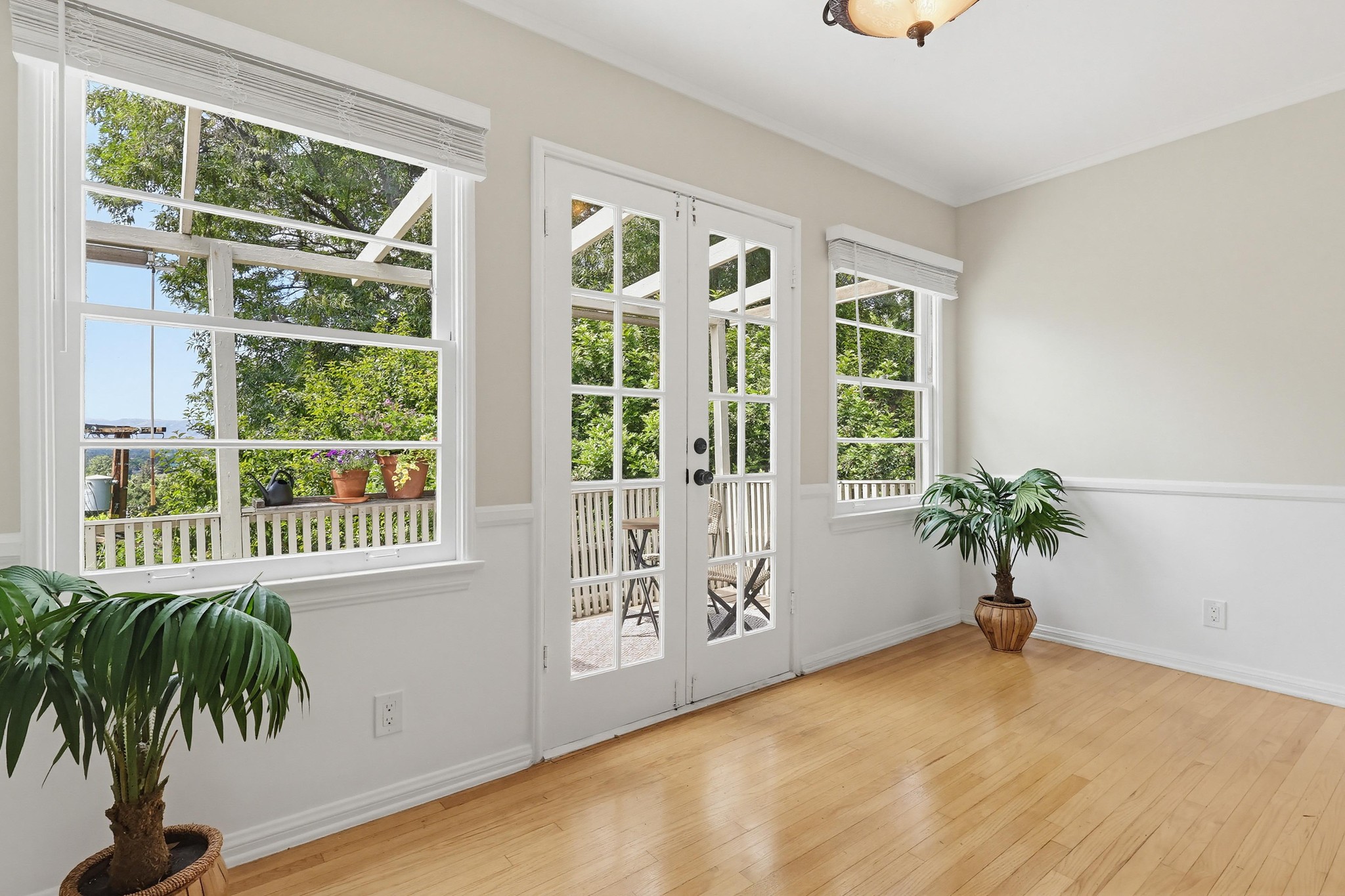 Virtual tour photo 28 of 93 for 15151 Encanto Dr, "Enchantment"