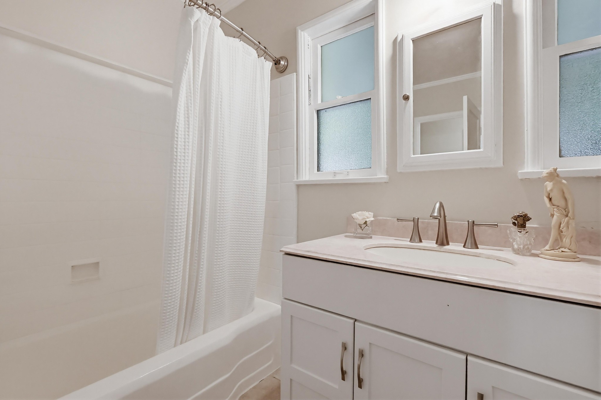 Virtual tour photo 57 of 93 for 15151 Encanto Dr, "Enchantment"