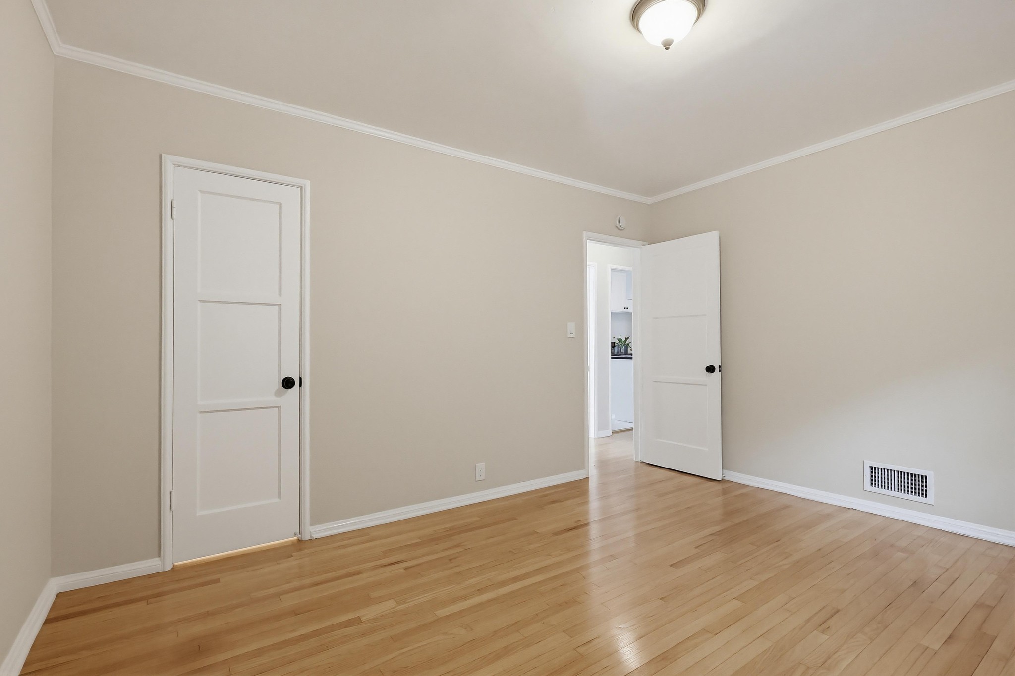 Virtual tour photo 54 of 93 for 15151 Encanto Dr, "Enchantment"