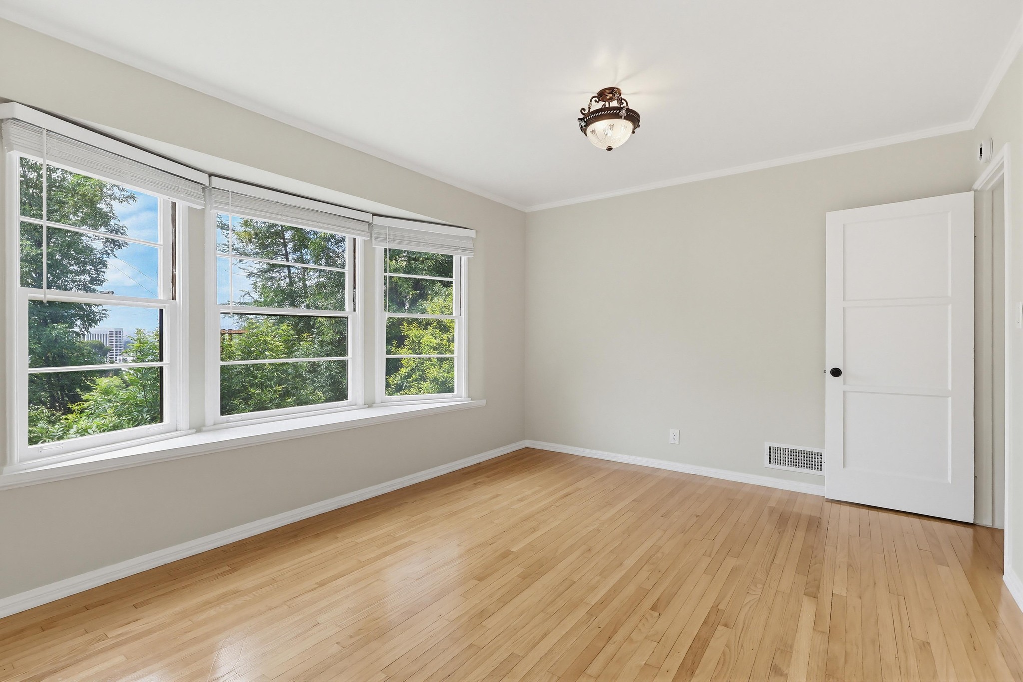 Virtual tour photo 58 of 93 for 15151 Encanto Dr, "Enchantment"