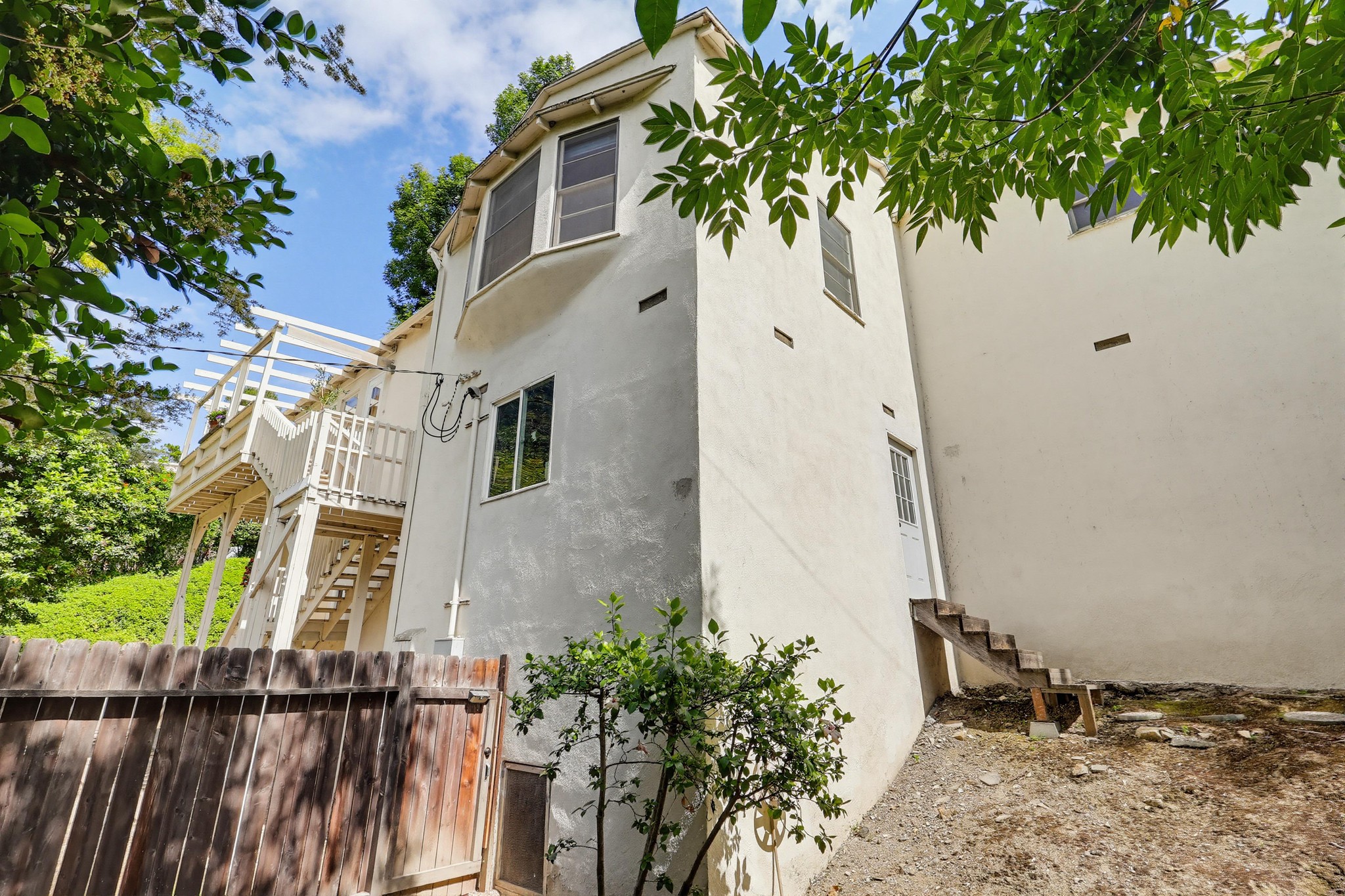 Virtual tour photo 78 of 93 for 15151 Encanto Dr, "Enchantment"