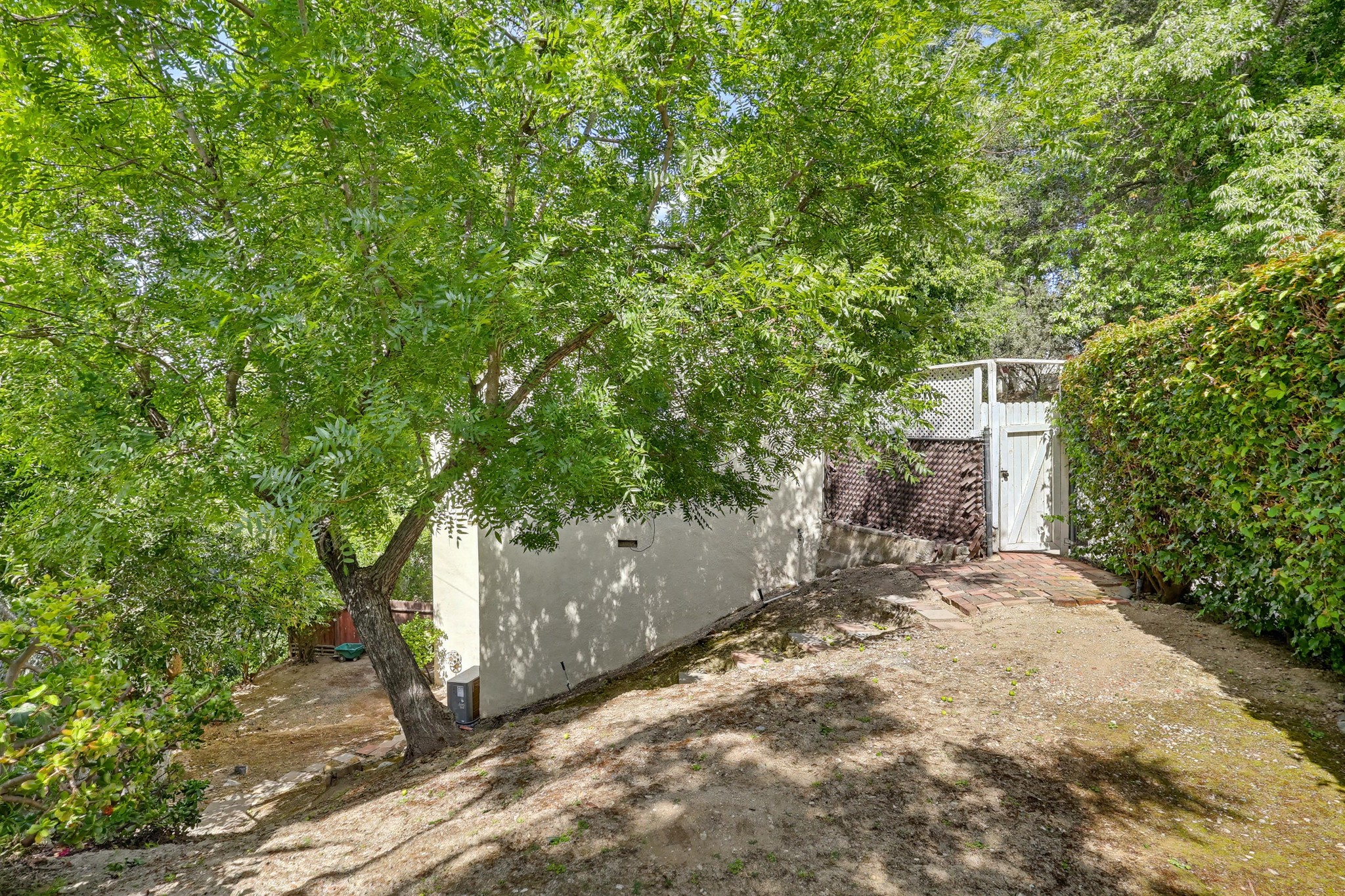 Virtual tour photo 81 of 93 for 15151 Encanto Dr, "Enchantment"