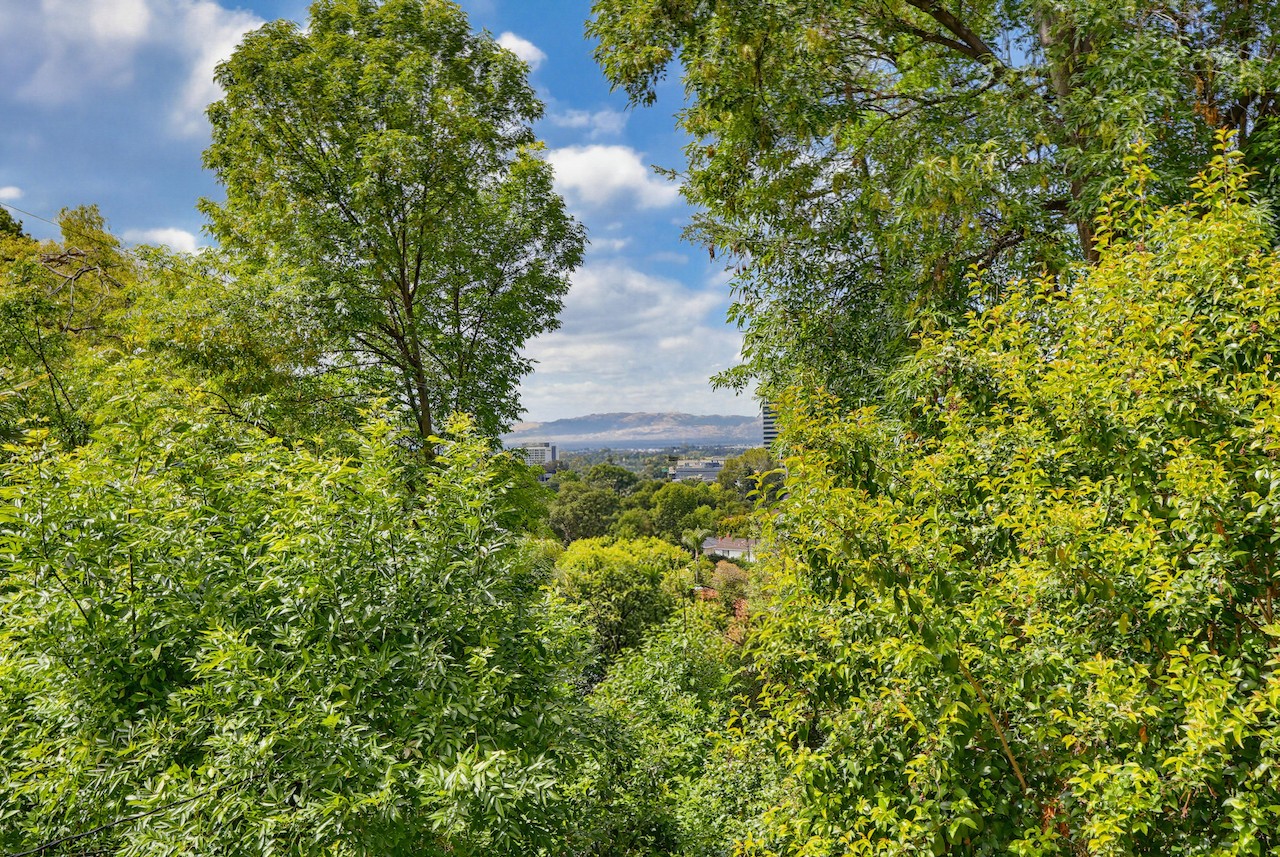 Virtual tour photo 46 of 93 for 15151 Encanto Dr, "Enchantment"
