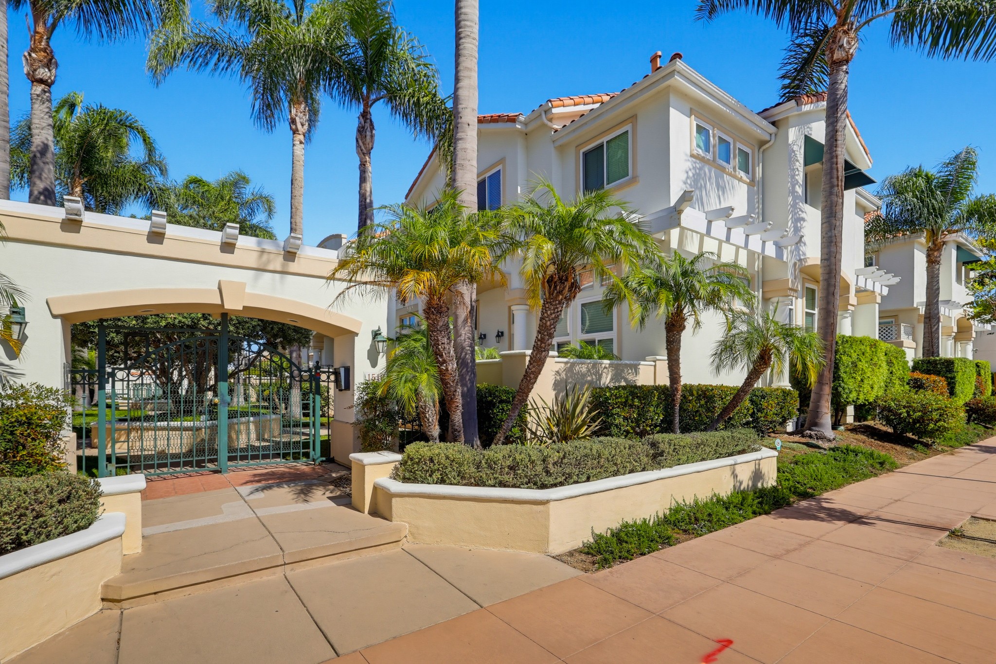 Virtual tour photo 1 of 88 for 1516 Cravens Ave Unit 13