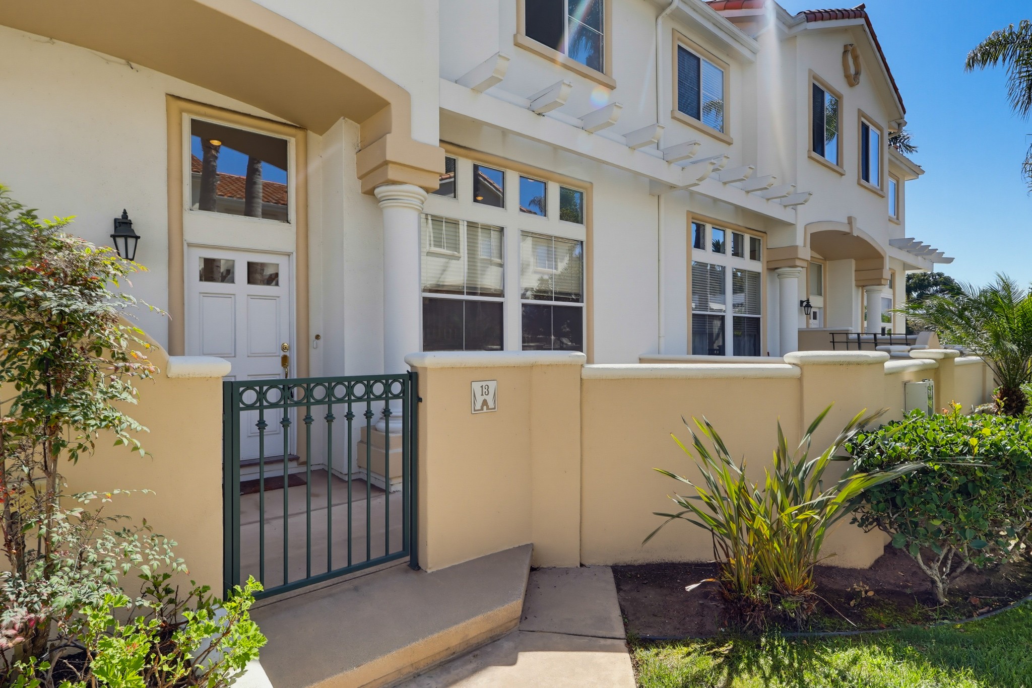 Virtual tour photo 6 of 88 for 1516 Cravens Ave Unit 13