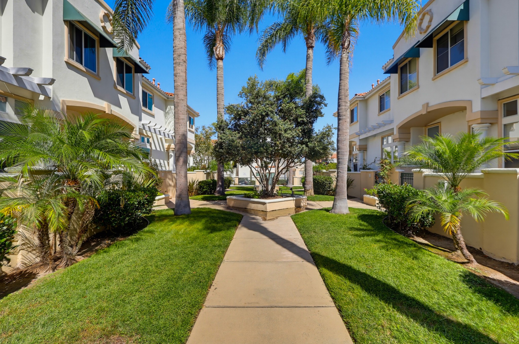 Virtual tour photo 7 of 88 for 1516 Cravens Ave Unit 13