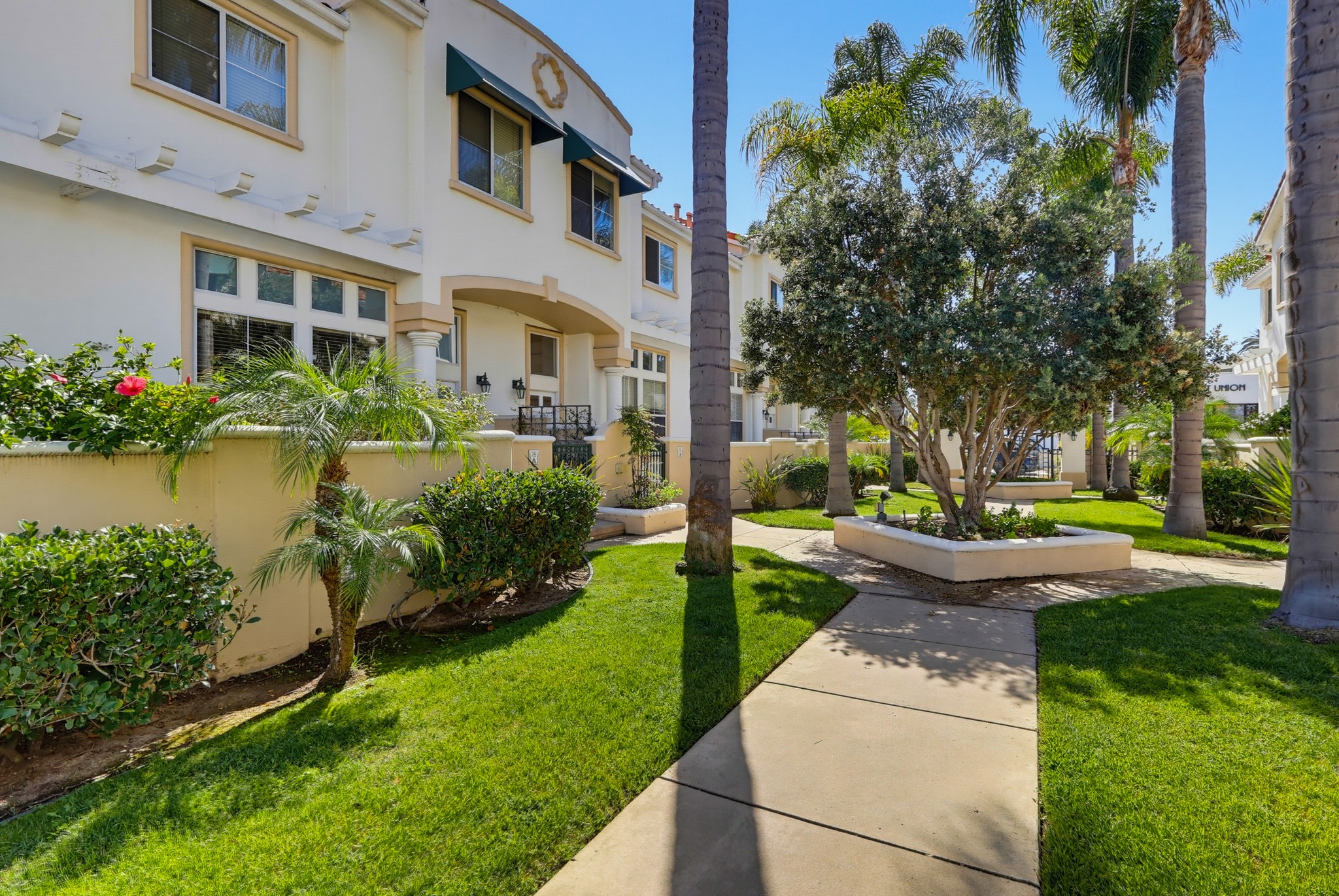 Virtual tour photo 8 of 88 for 1516 Cravens Ave Unit 13
