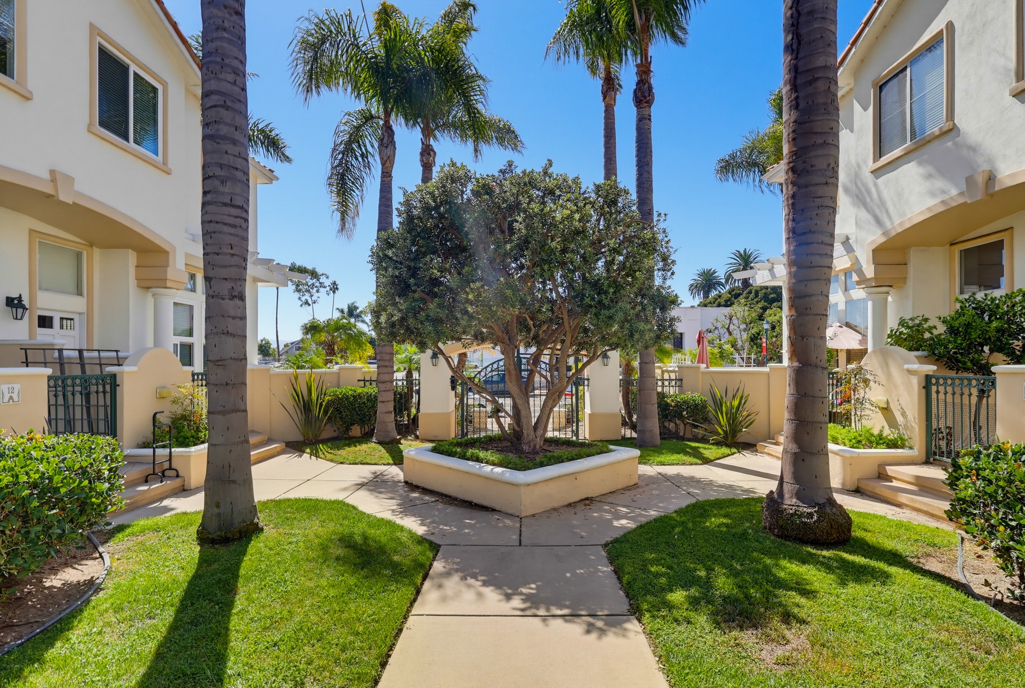 Virtual tour photo 10 of 88 for 1516 Cravens Ave Unit 13