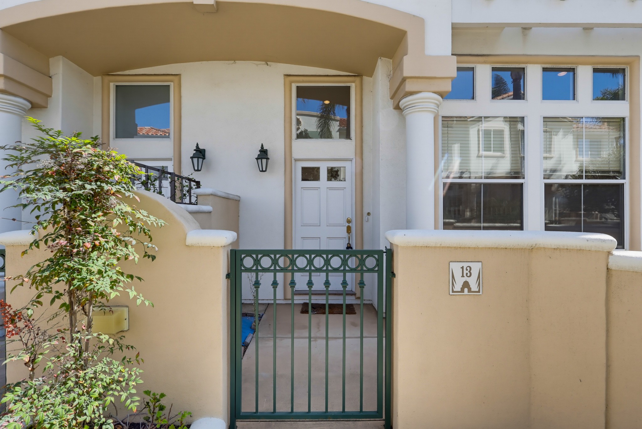Virtual tour photo 11 of 88 for 1516 Cravens Ave Unit 13