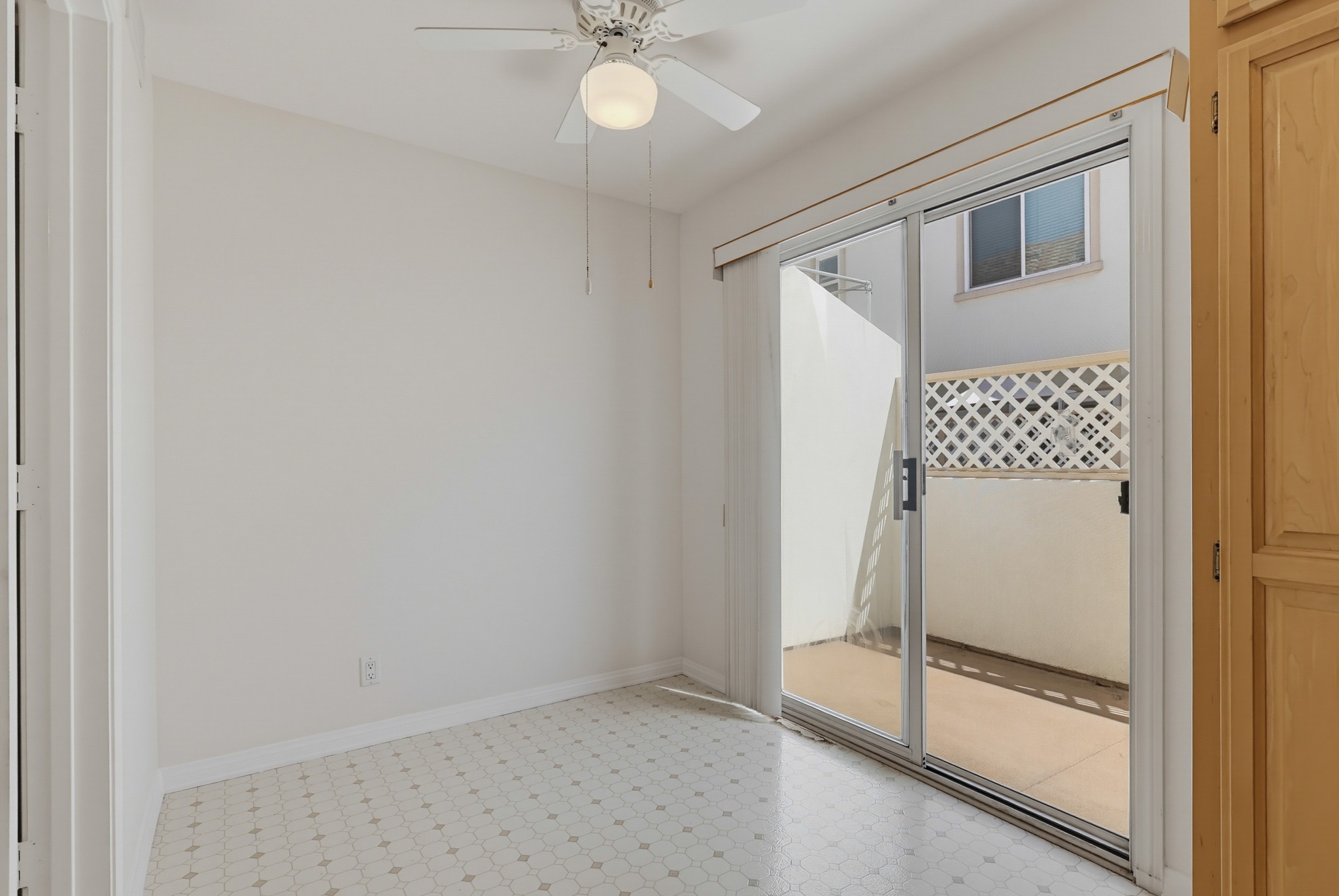 Virtual tour photo 36 of 88 for 1516 Cravens Ave Unit 13