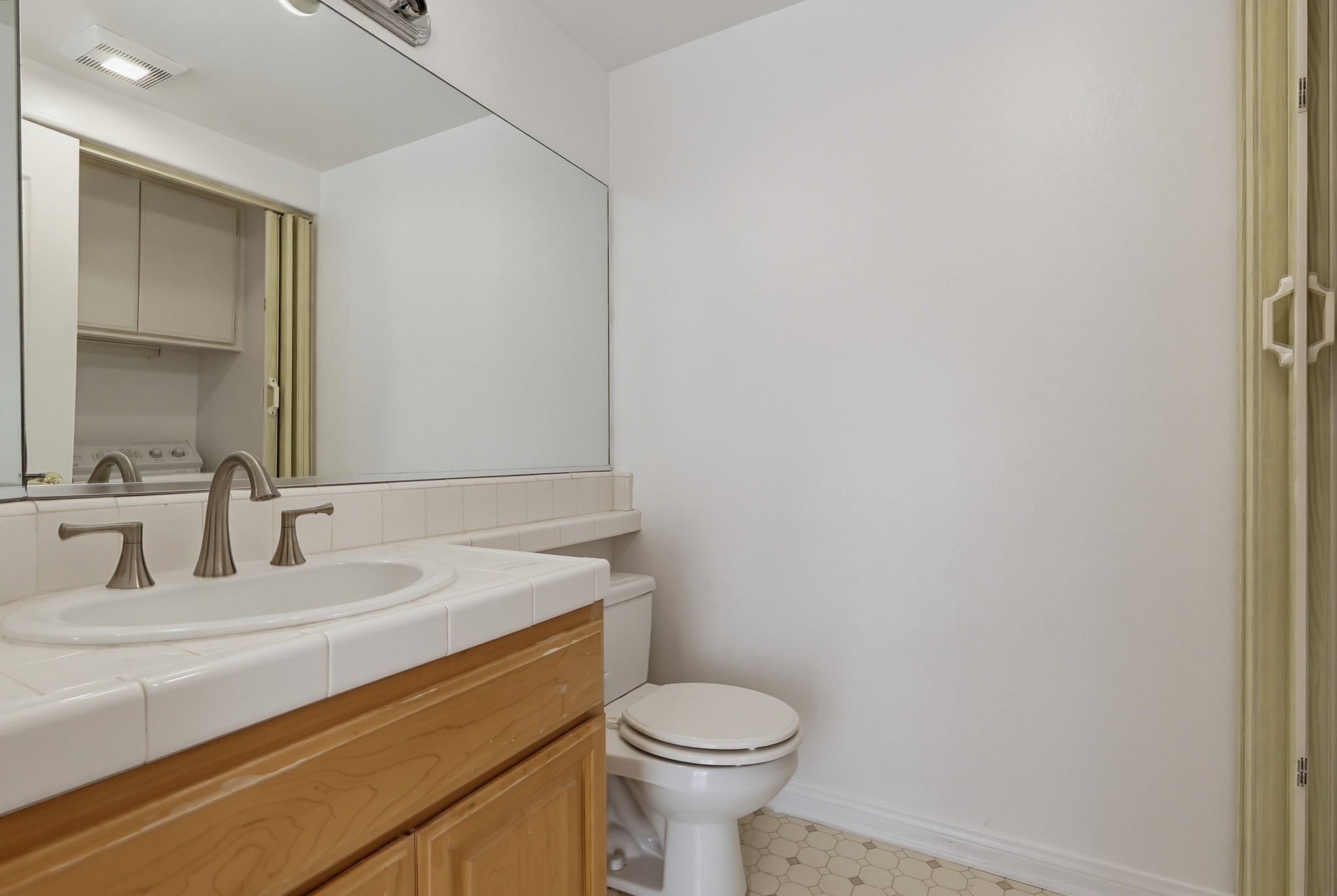 Virtual tour photo 46 of 88 for 1516 Cravens Ave Unit 13