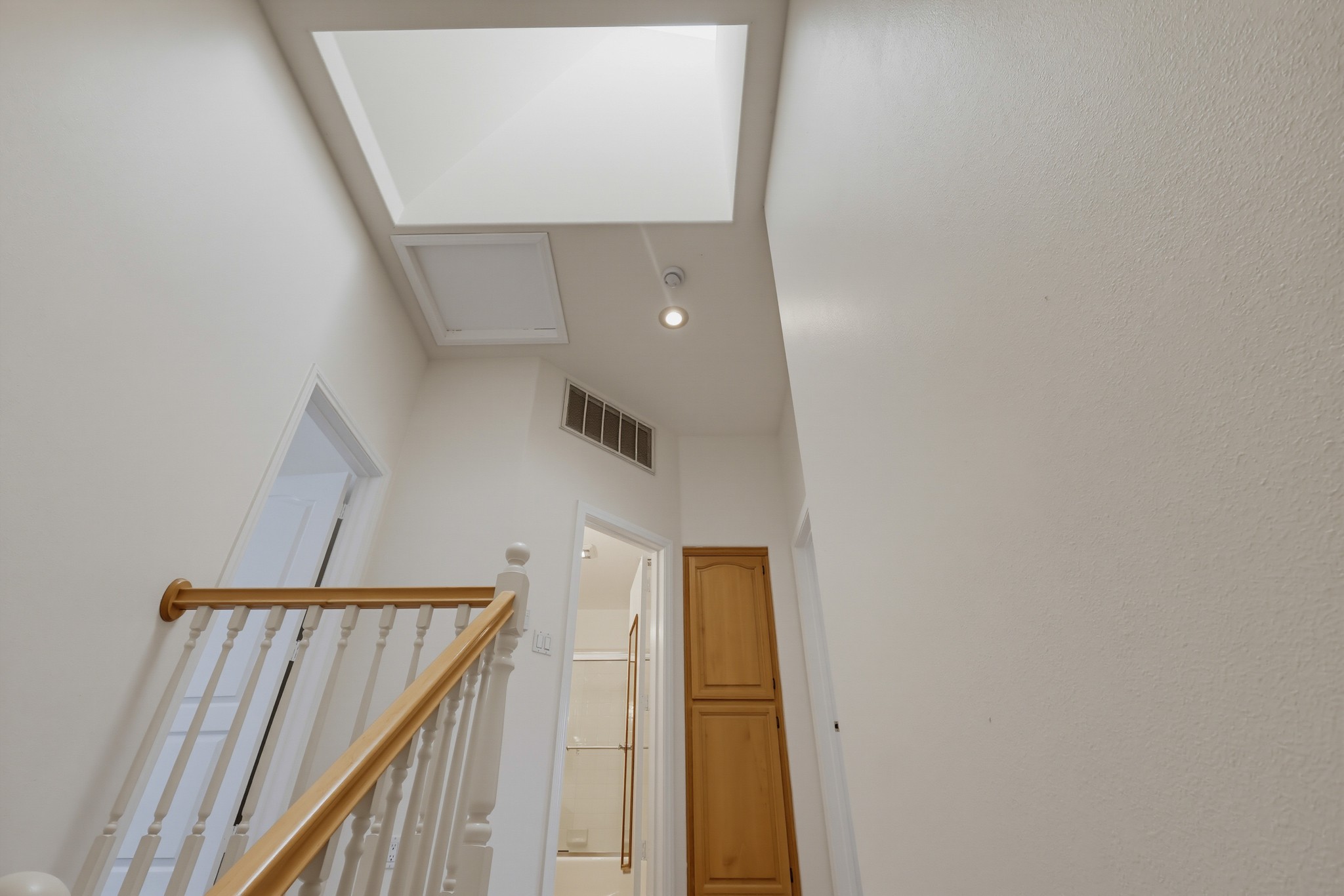 Virtual tour photo 52 of 88 for 1516 Cravens Ave Unit 13