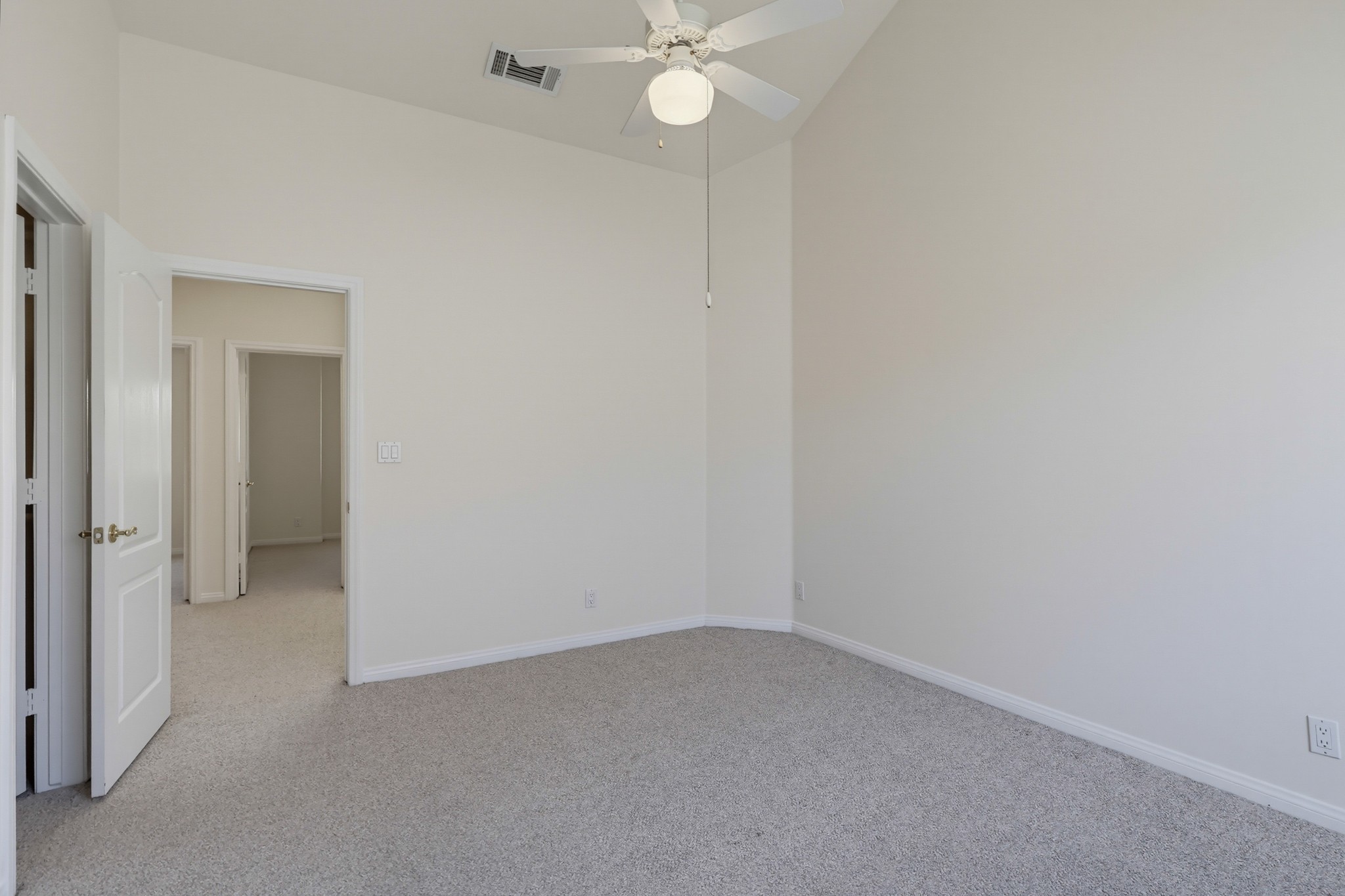 Virtual tour photo 59 of 88 for 1516 Cravens Ave Unit 13
