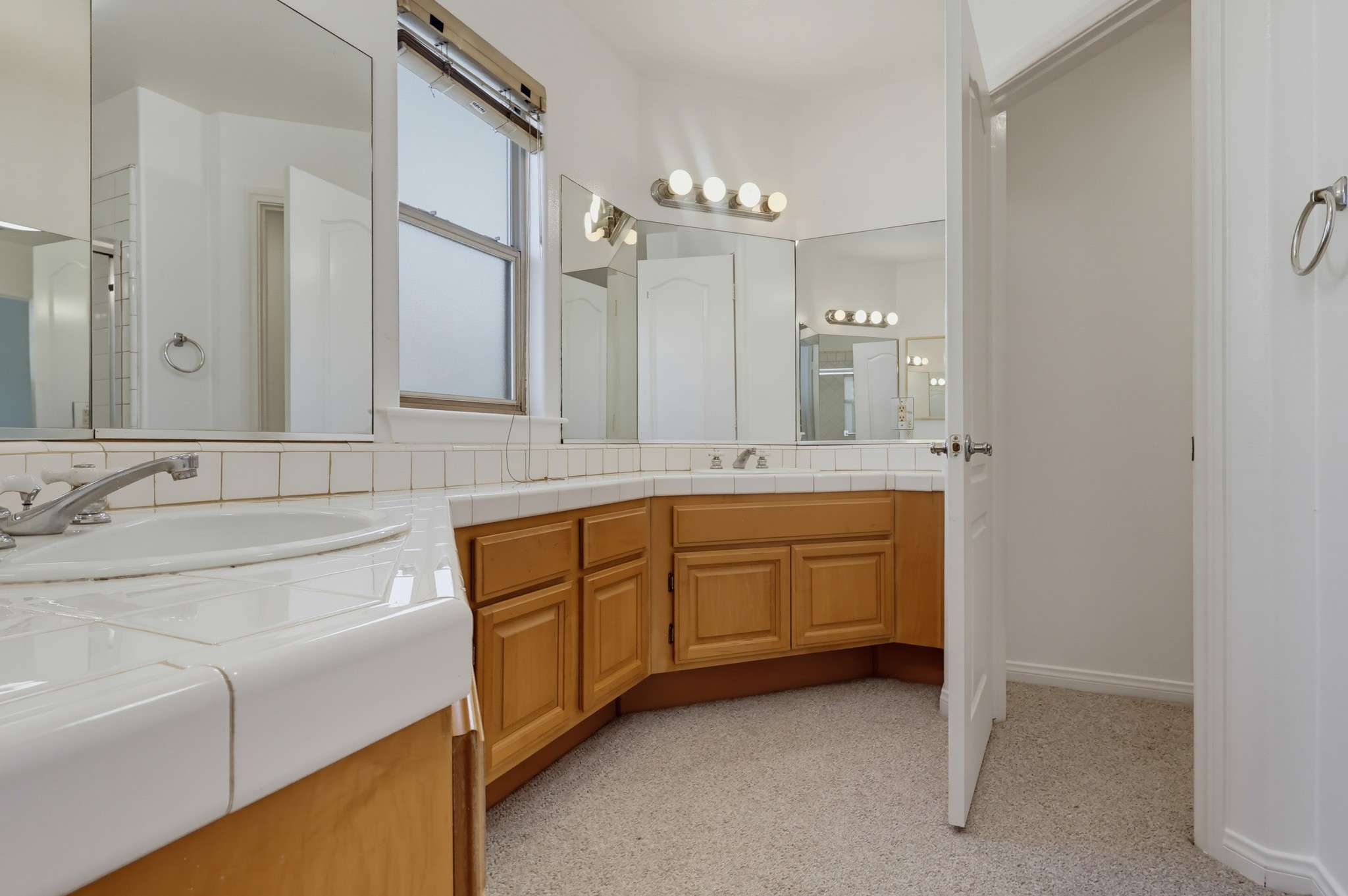 Virtual tour photo 60 of 88 for 1516 Cravens Ave Unit 13