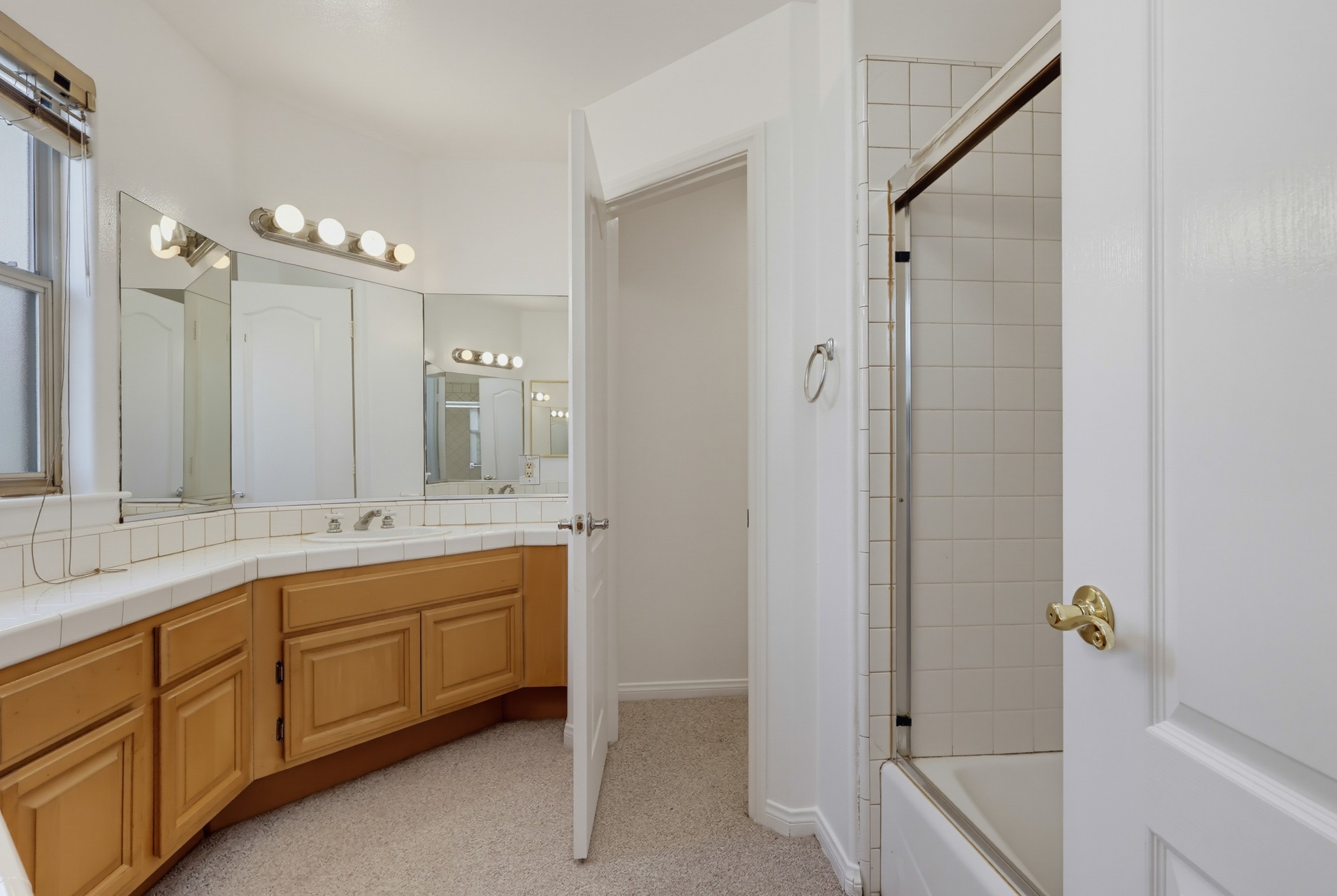 Virtual tour photo 61 of 88 for 1516 Cravens Ave Unit 13