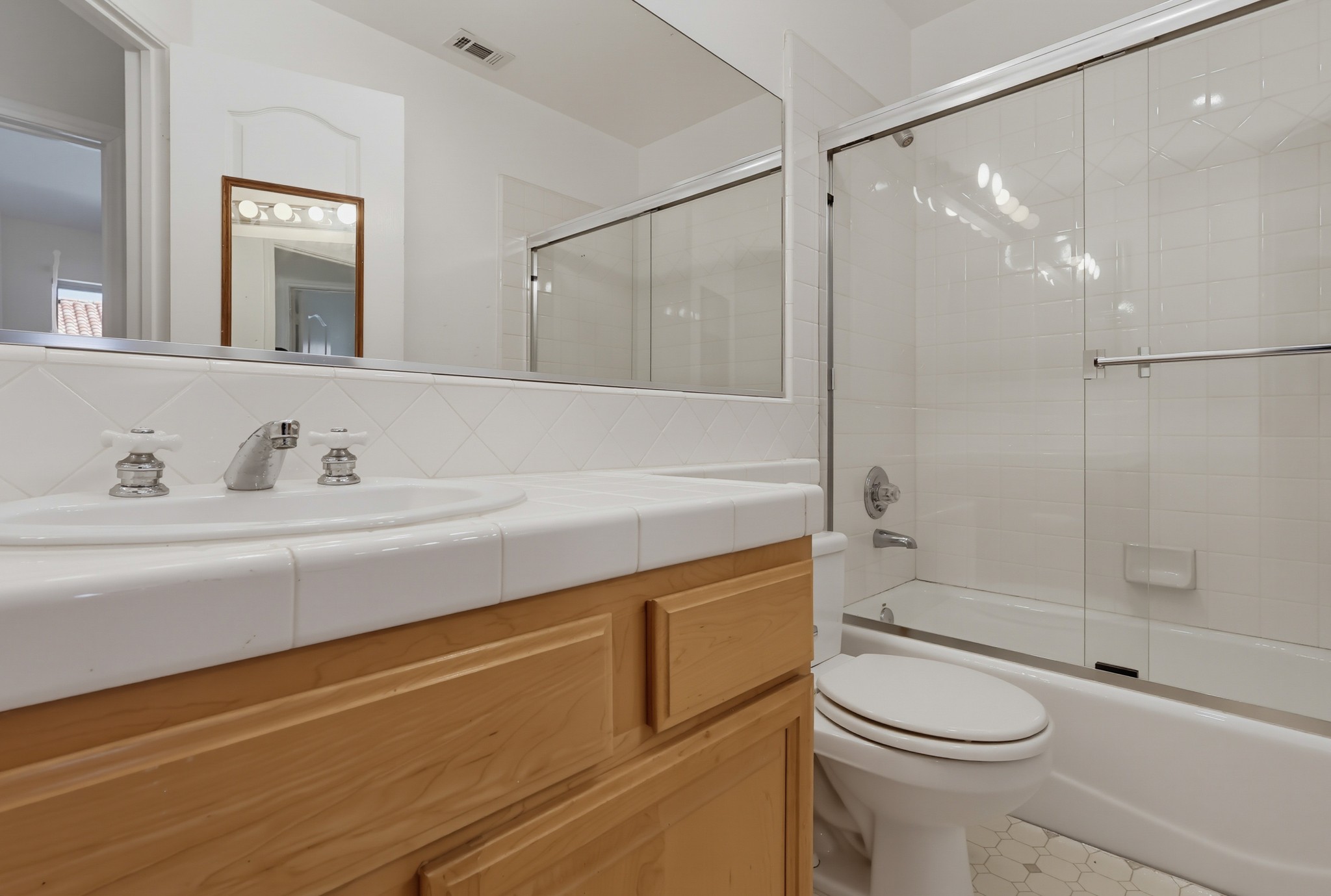 Virtual tour photo 72 of 88 for 1516 Cravens Ave Unit 13
