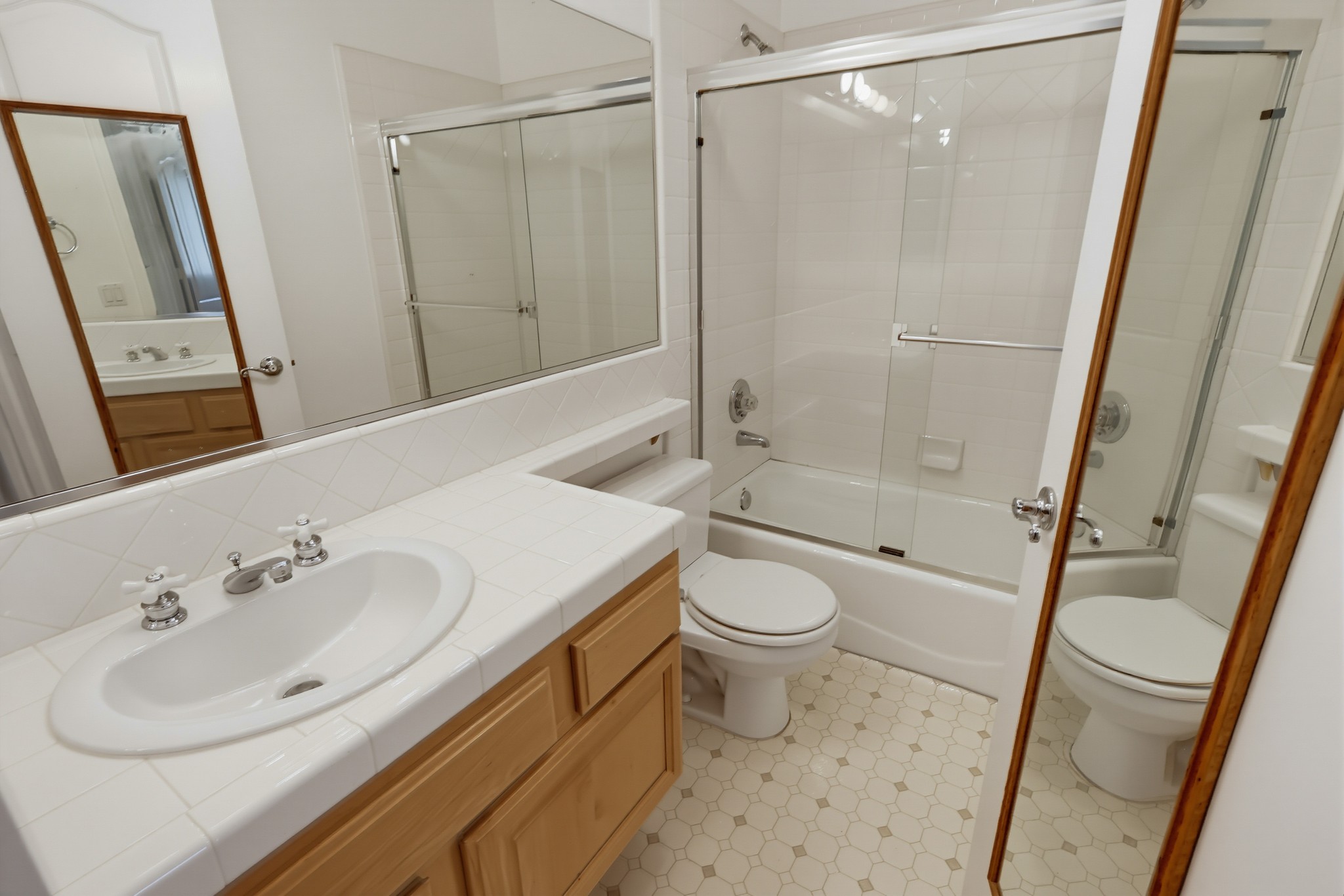 Virtual tour photo 73 of 88 for 1516 Cravens Ave Unit 13