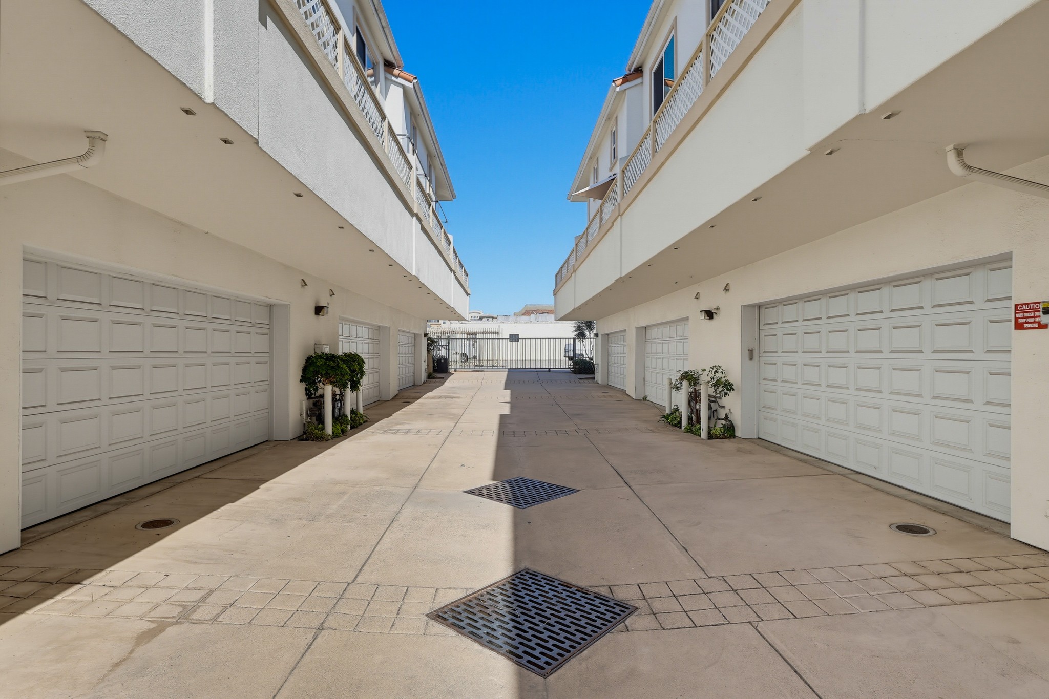Virtual tour photo 84 of 88 for 1516 Cravens Ave Unit 13